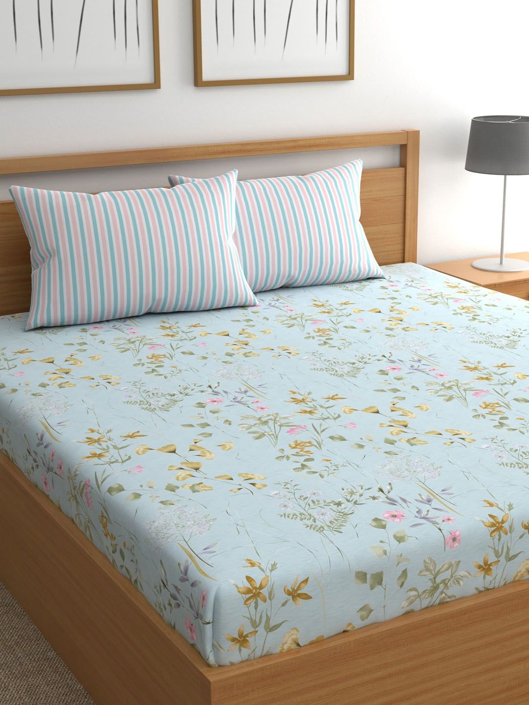 CHHAVI INDIA Blue & Pink Floral 210 TC Queen Bedsheet with 2 Pillow Covers Price in India