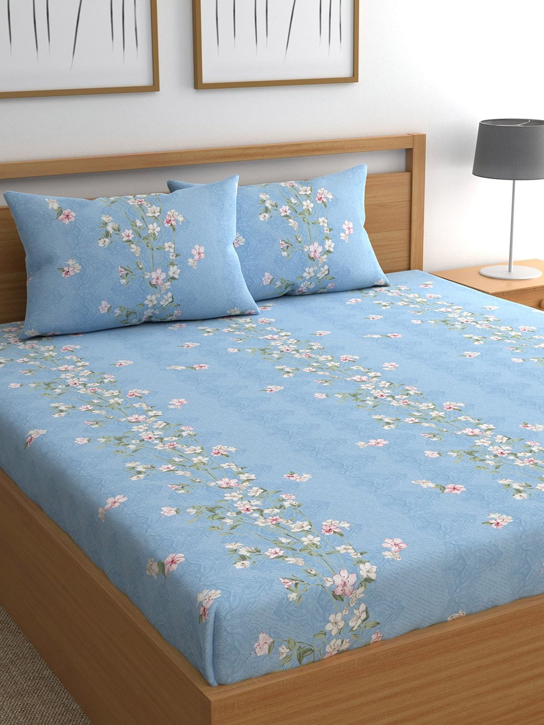 CHHAVI INDIA Blue & White Floral 210 TC Queen Bedsheet With 2 Pillow Covers Price in India