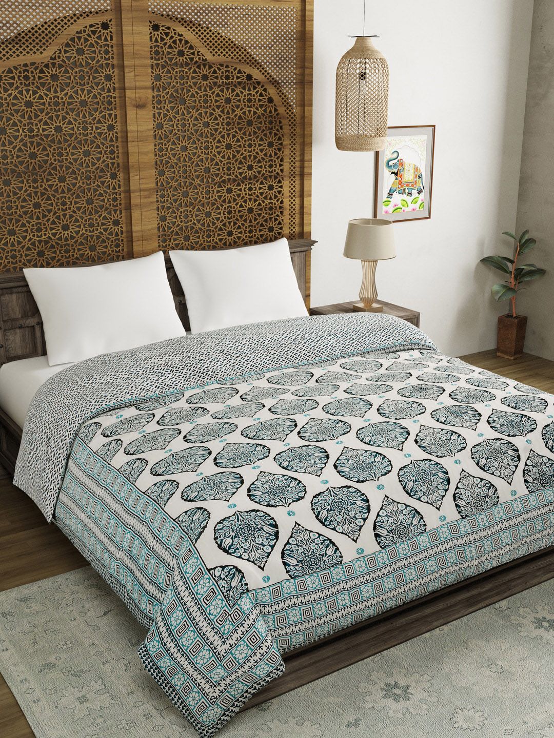 BLOCKS OF INDIA Turquoise Blue & Off White Printed Mild Winter 350 GSM Double Bed Quilt Price in India