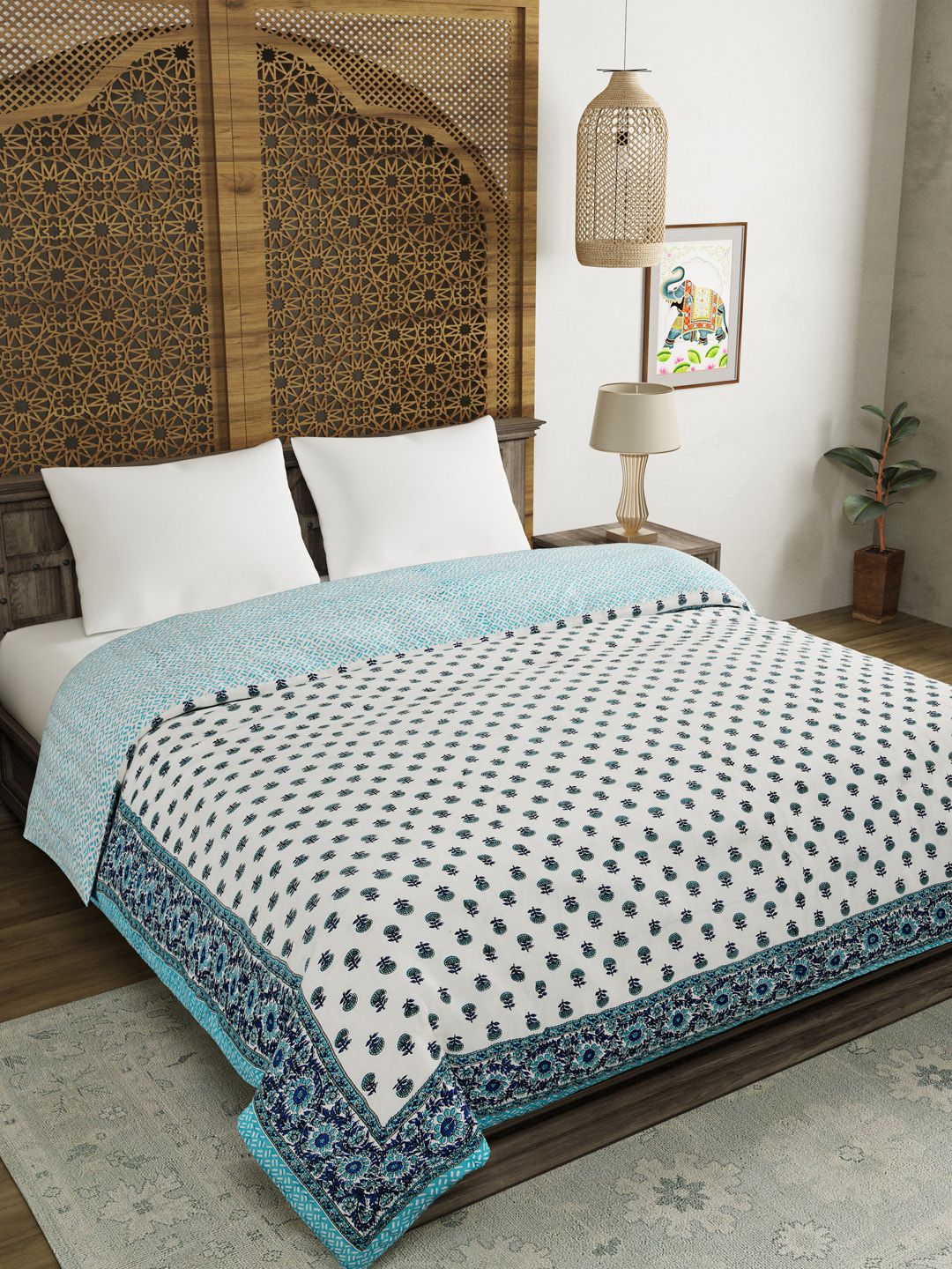 BLOCKS OF INDIA Blue & Off White Floral Mild Winter 350 GSM Double Bed Quilt Price in India