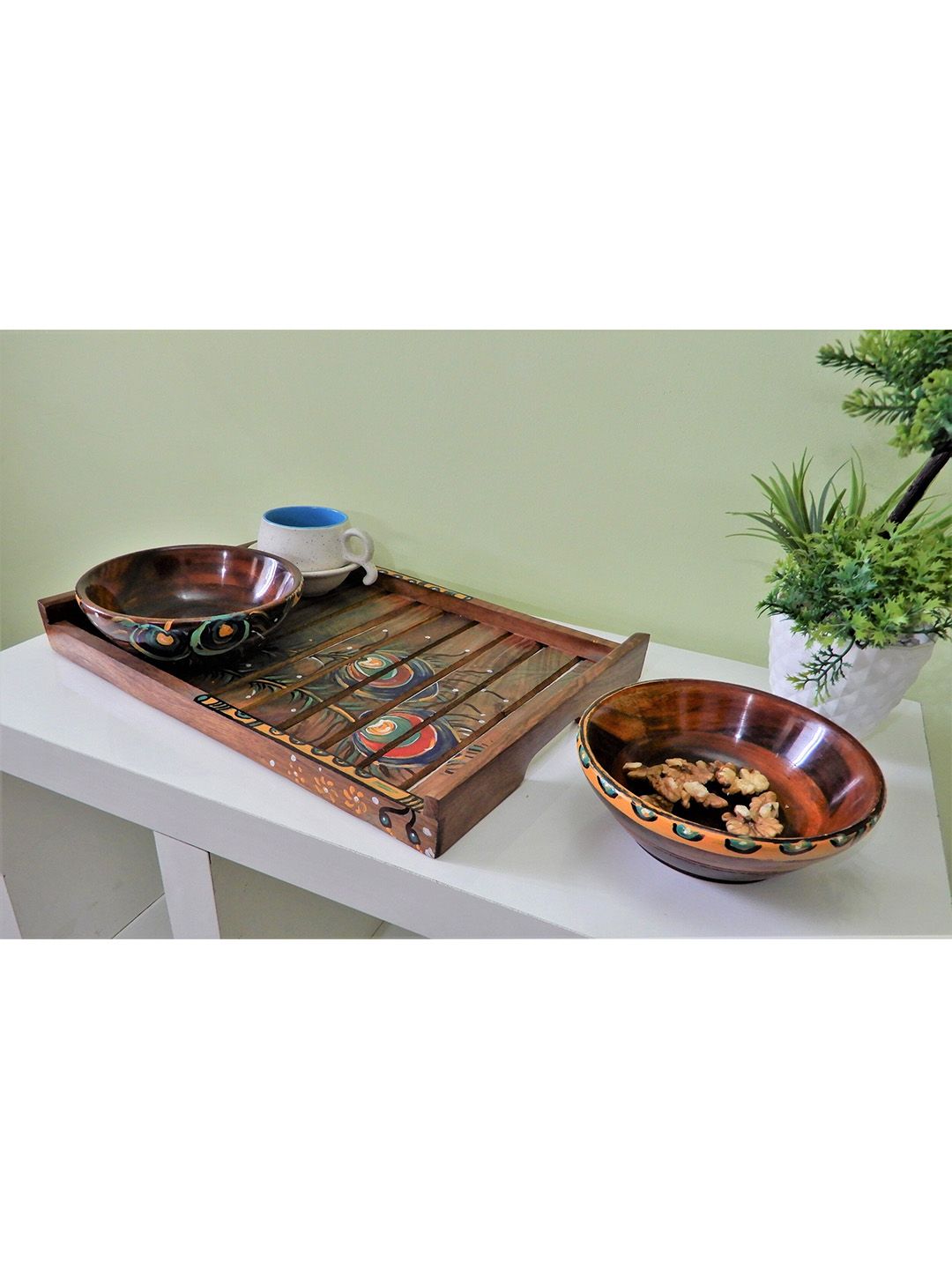Disoo Fashions Brown Handpainted Wood Tray With 2 Big Bowls Price in India