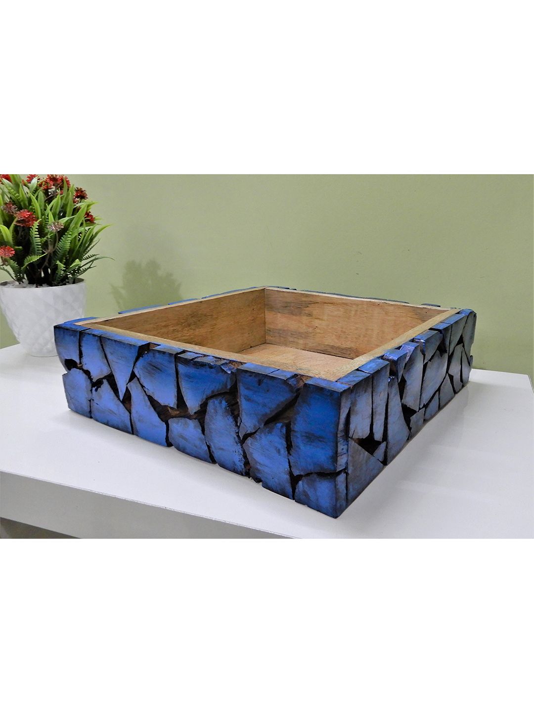 Disoo Fashions Blue Solid Wood Tray with Mosaic Art & Distress Finish Price in India