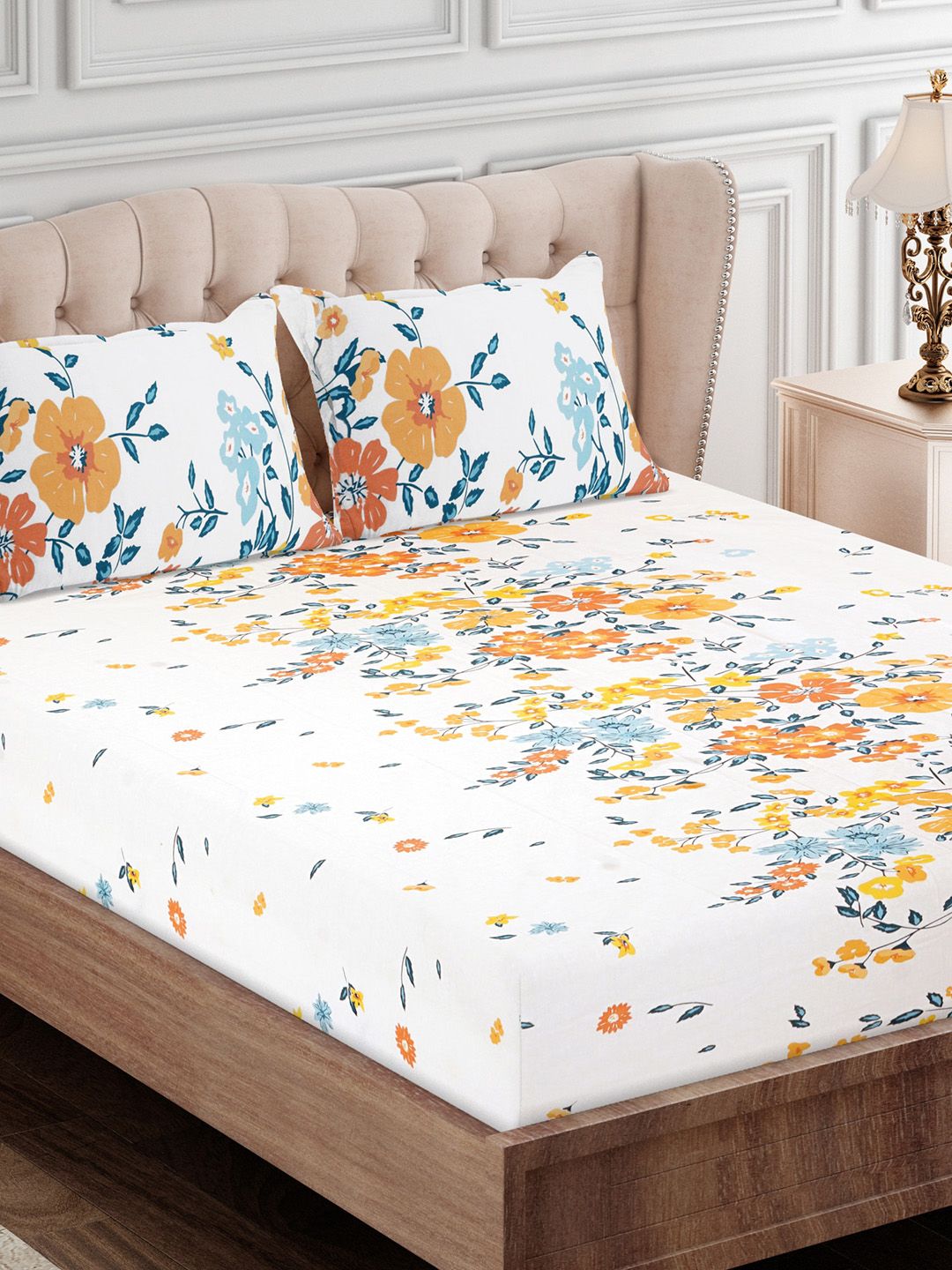 SEJ by Nisha Gupta Brown & White Floral 180 TC King Bedsheet with 2 Pillow Covers Price in India