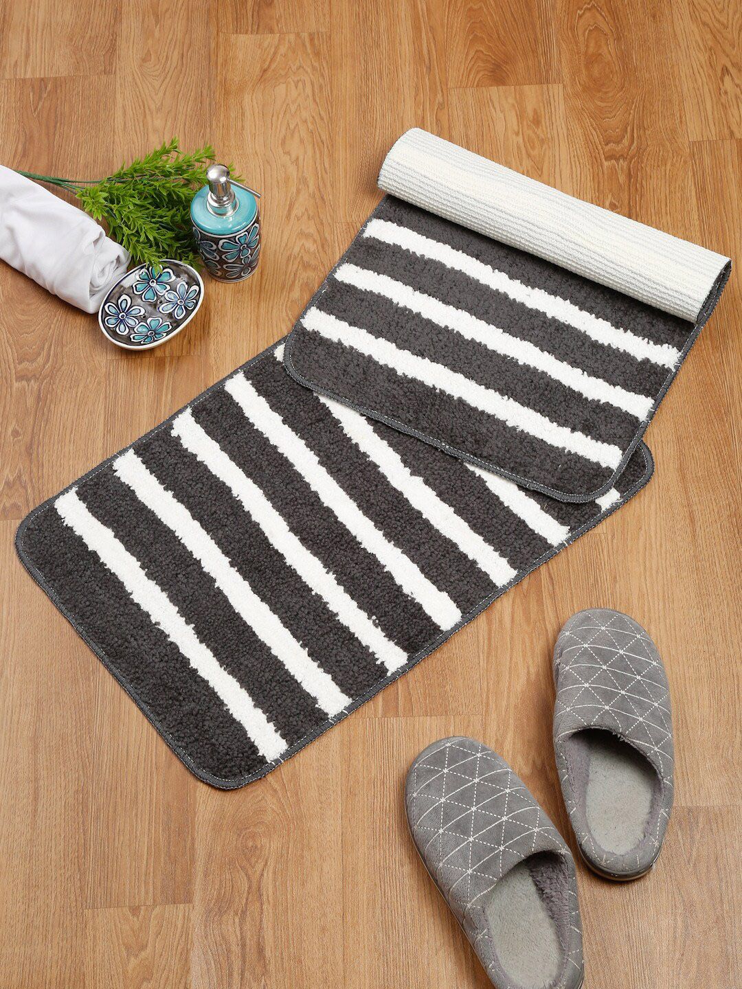 SOKNACK Set Of 2 Black & White Striped Anti-Skid Doormats Price in India