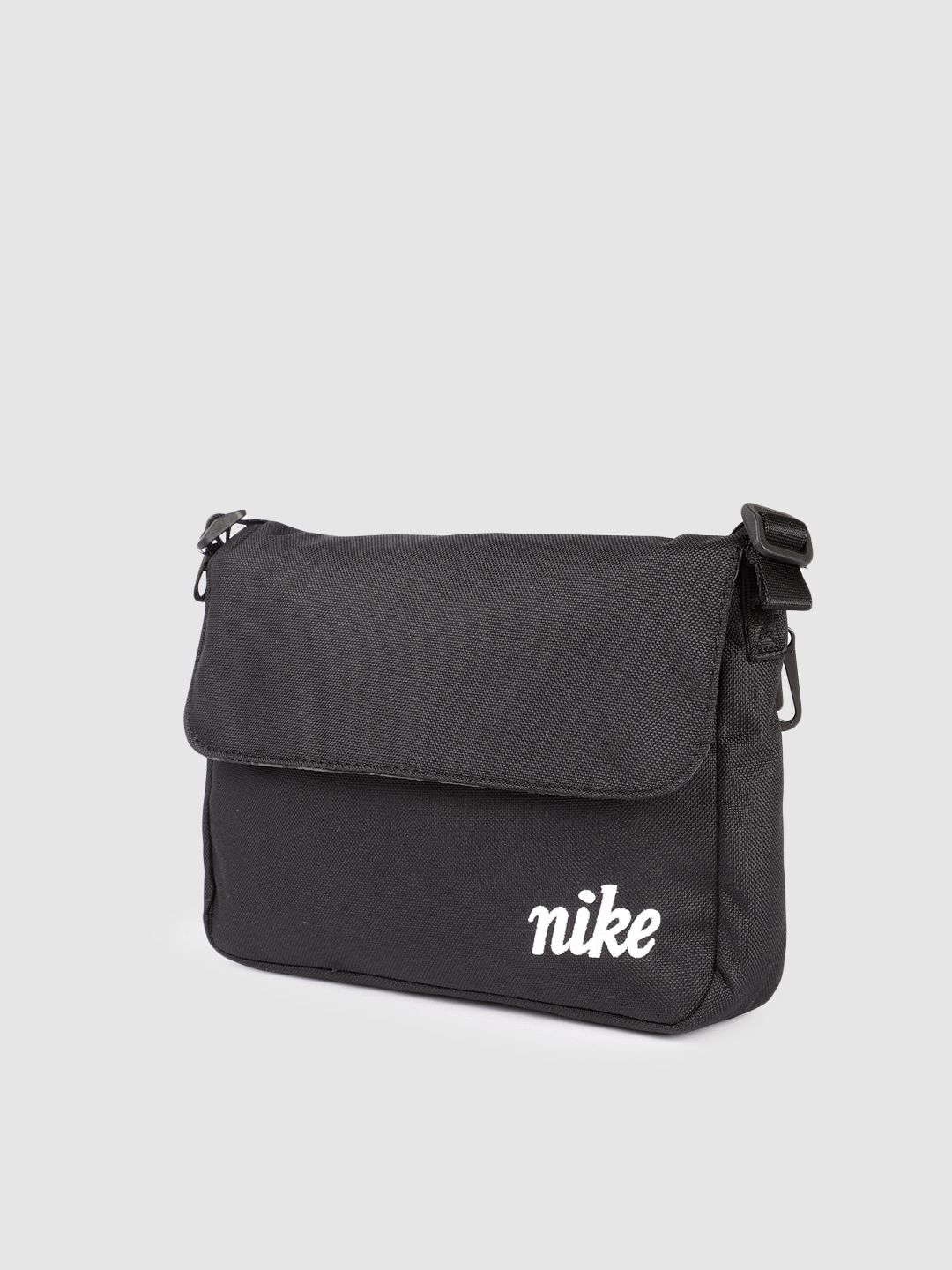 nike black sling bag
