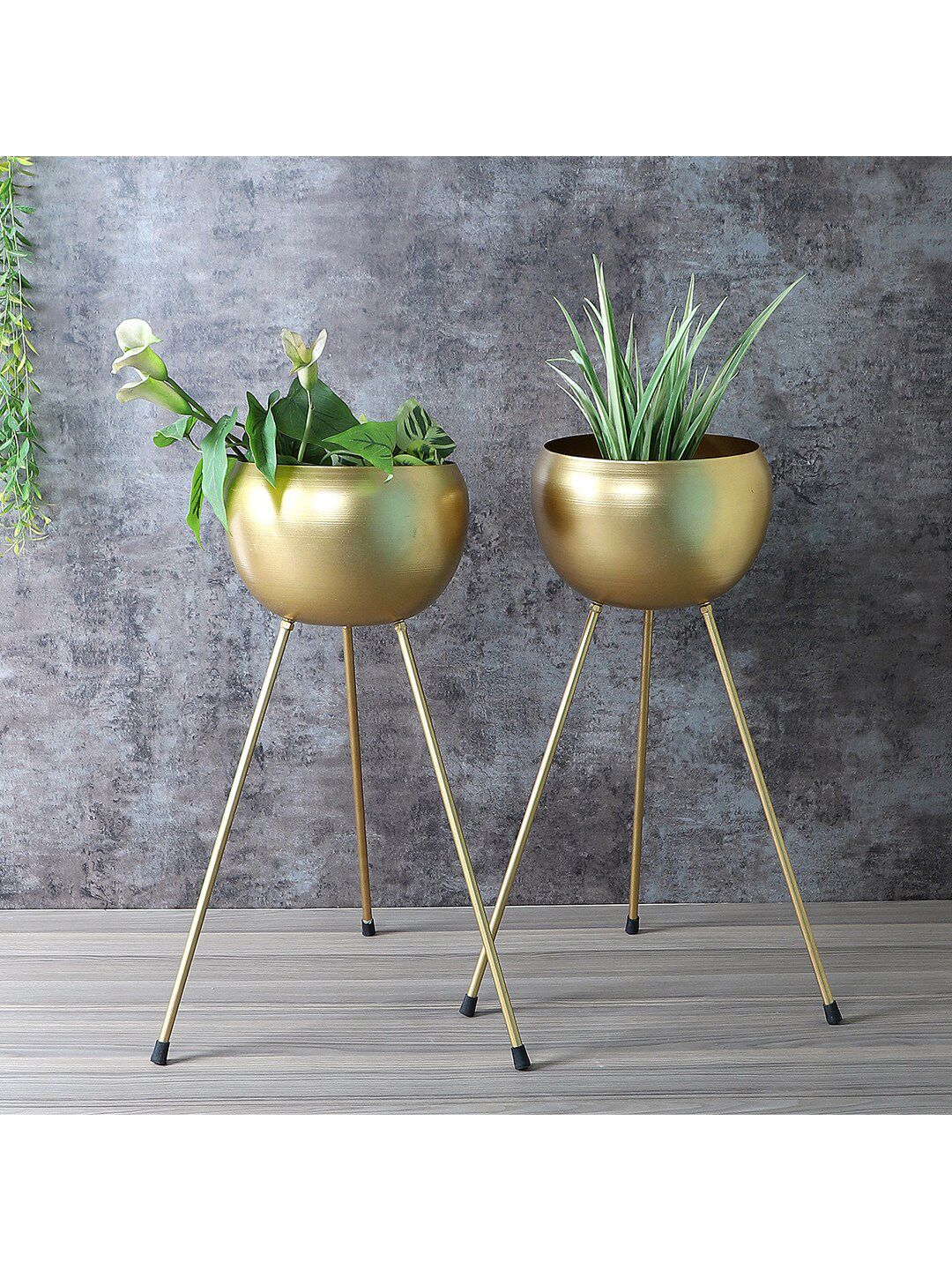 Amaya Decors Set Of 2 Gold-Toned Solid Planters With Stand Price in India