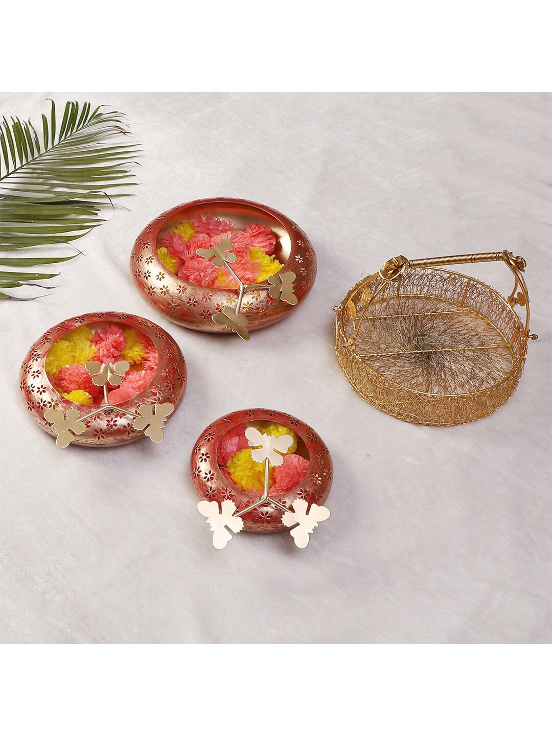 Amaya Decors Pack of 3 Red & Gold-Toned Metal Decorative Tyre Urli Price in India