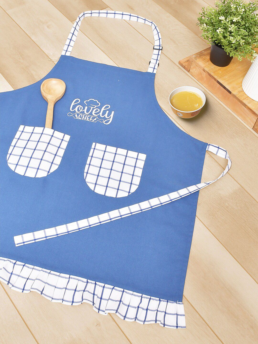 BLANC9 Blue & White Embroidered Pure Cotton Aprons Price in India