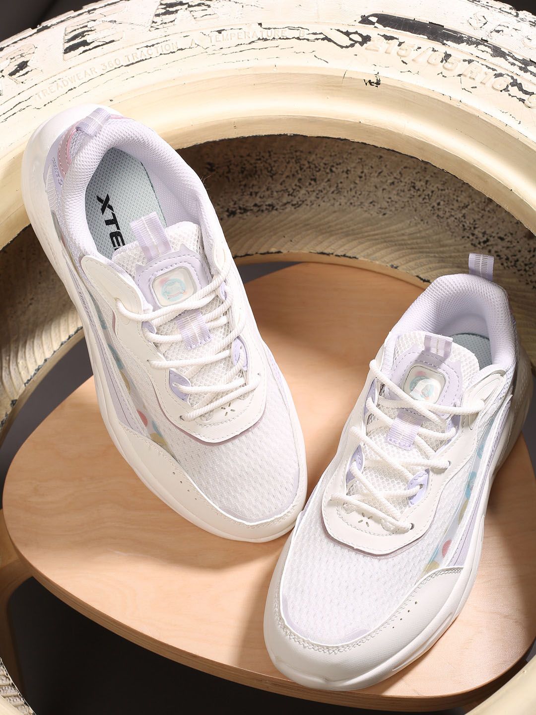 Xtep Women White Colourblocked Lace-Up Sneakers Price in India