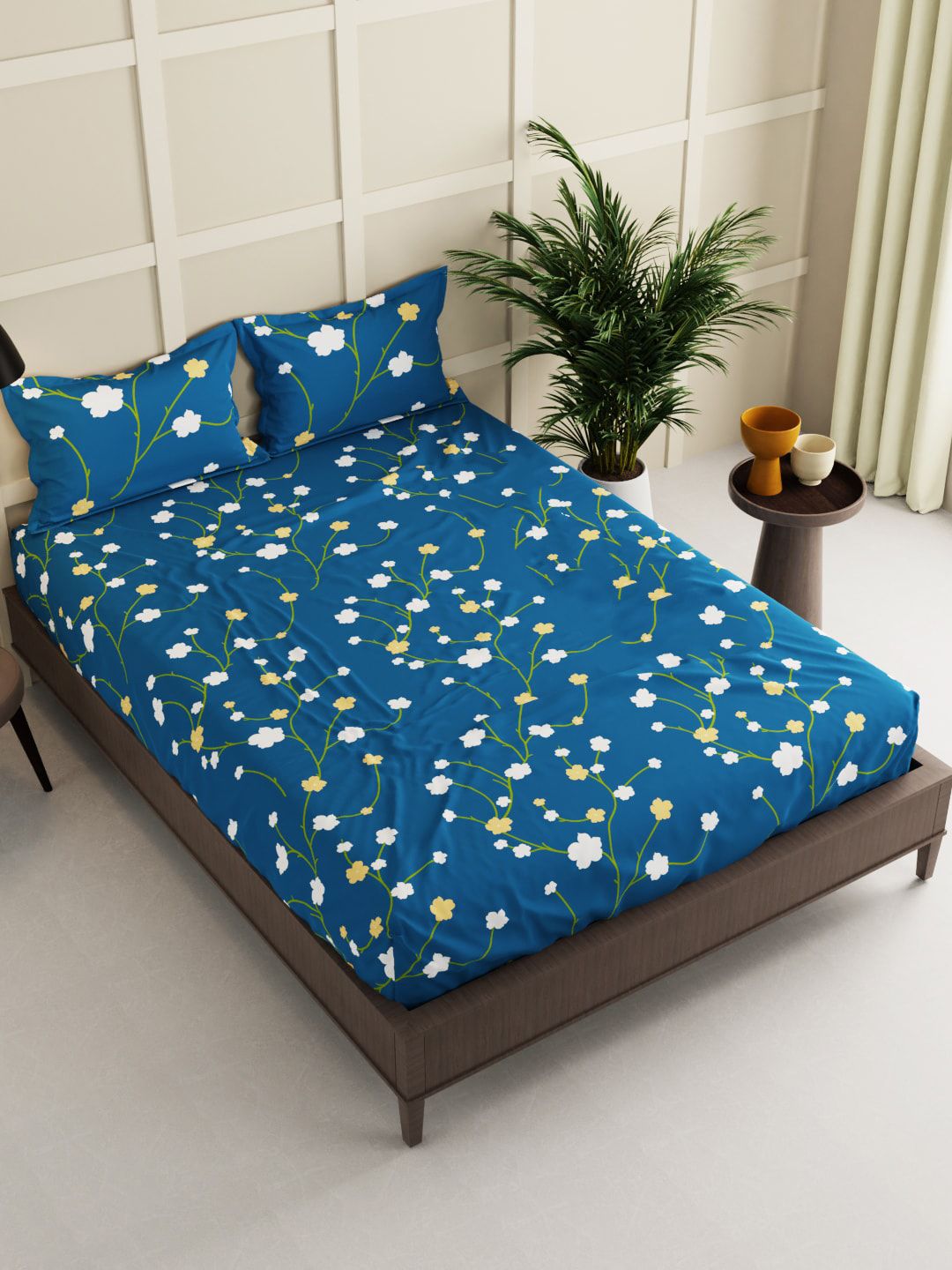 BIANCA Blue & White Floral 150 TC Queen Bedsheet with 2 Pillow Covers Price in India