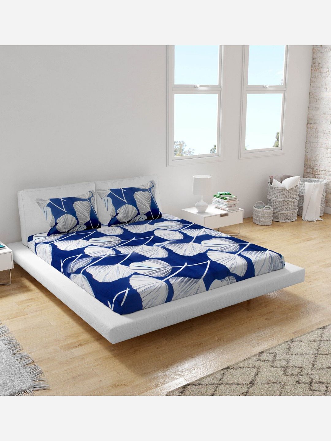 AAZEEM Blue & Off White Floral 144 TC King Bedsheet with 2 Pillow Covers Price in India