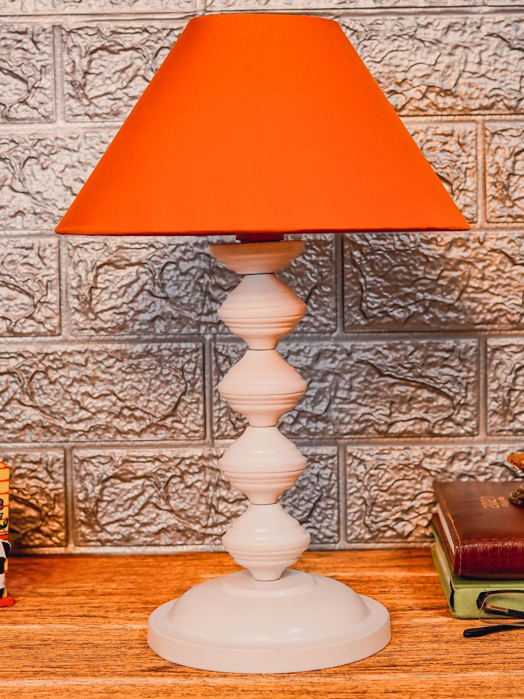 foziq White Solid Metal Table Lamps Price in India