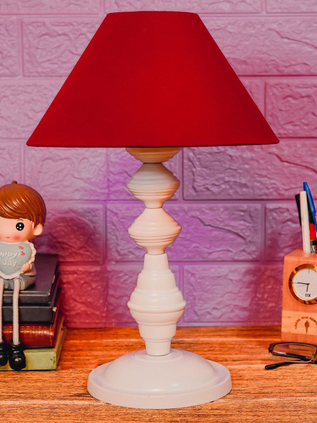 foziq Unisex White & Red Solid Triangle Shape Table Lamps Price in India