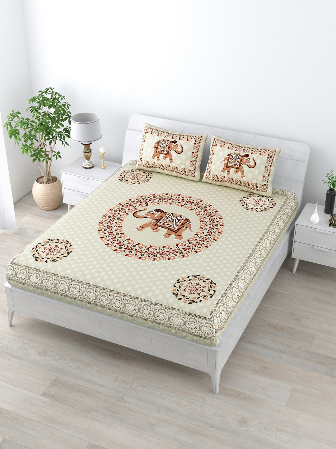 LIVING ROOTS Cream-Coloured & Brown Ethnic Motifs 160 TC King Bedsheet with 2 Pillow Covers Price in India
