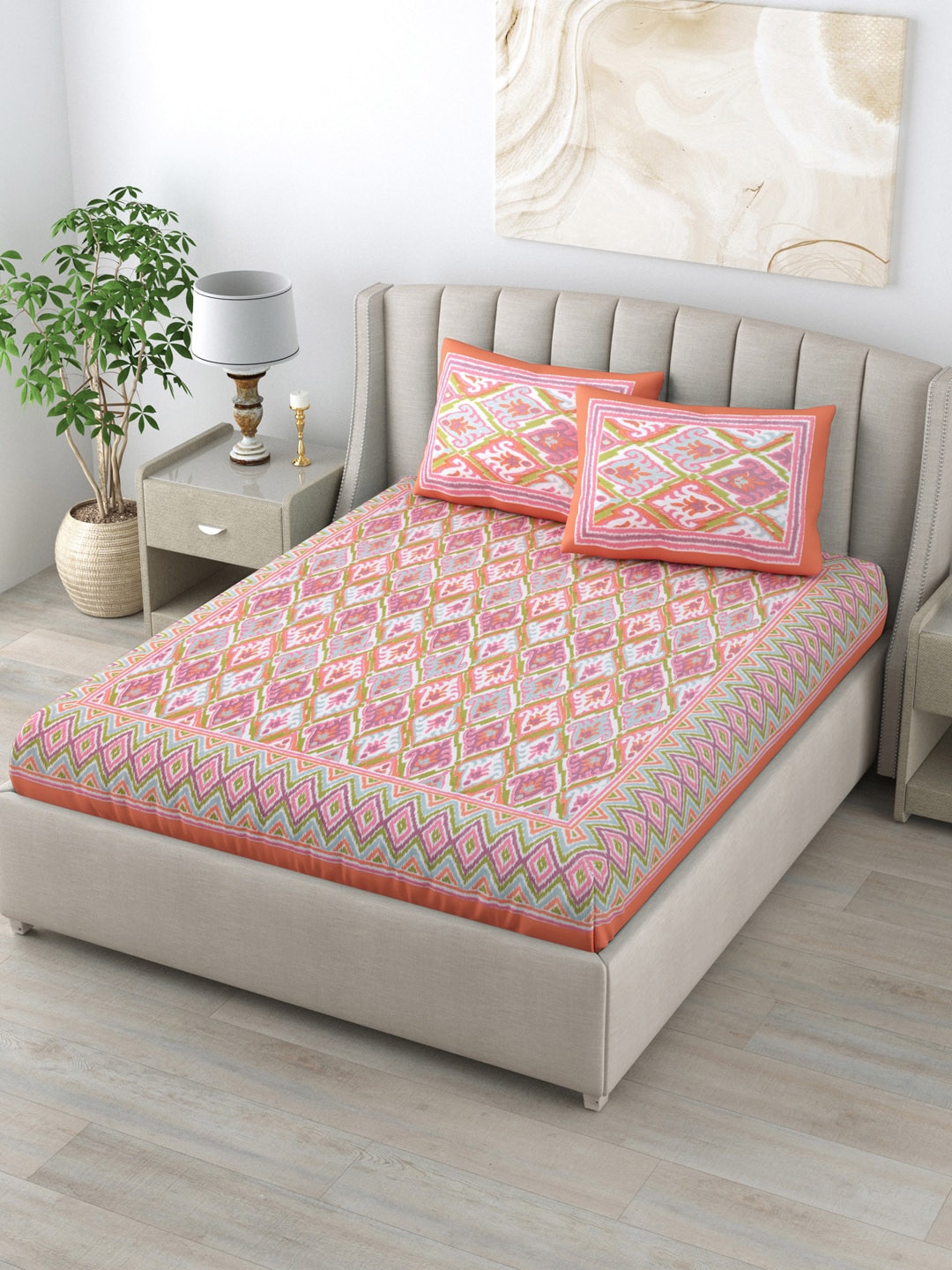 LIVING ROOTS Peach-Coloured & White Floral 160 TC King Bedsheet with 2 Pillow Covers Price in India