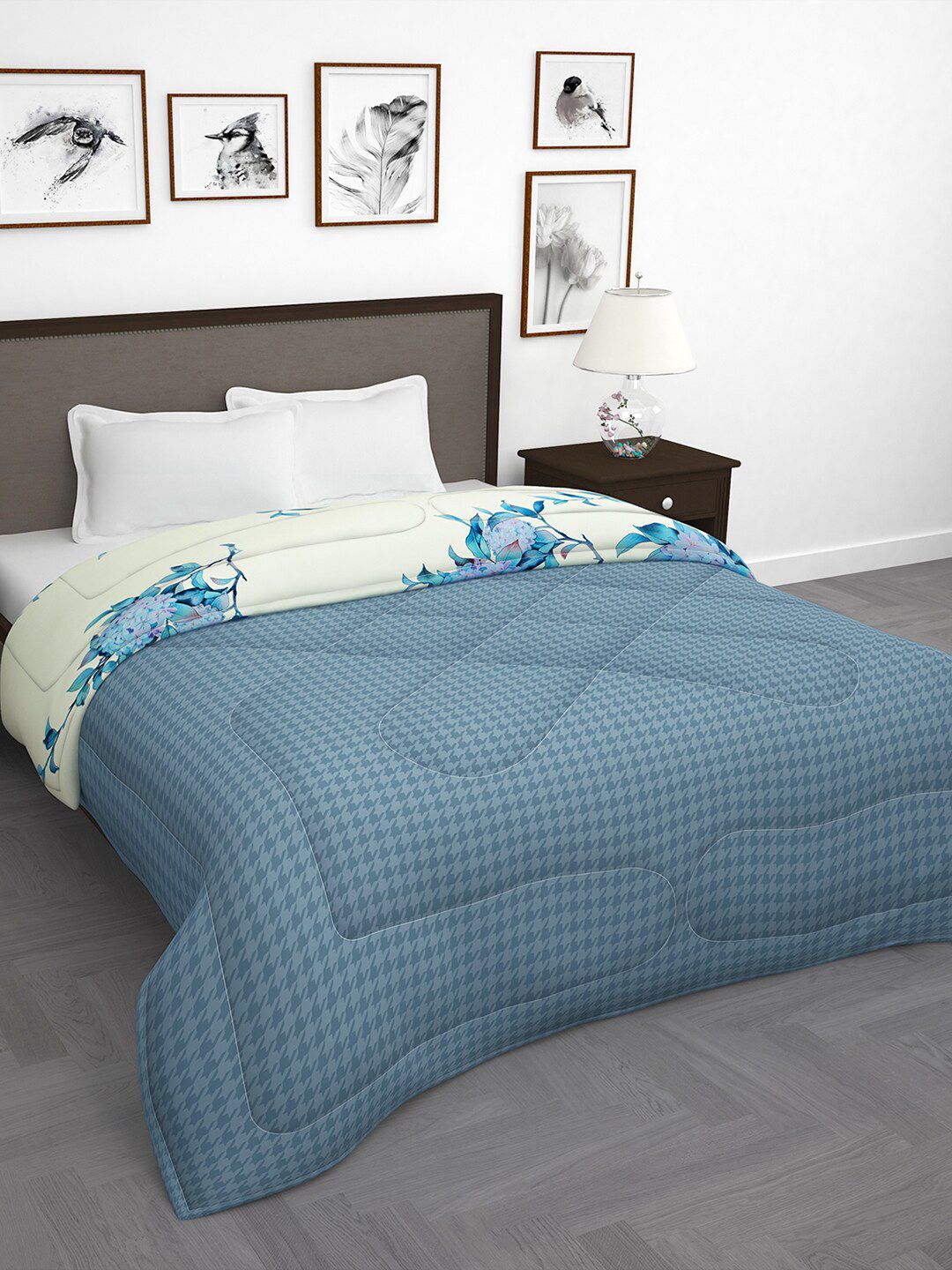 Story@home Blue & Cream Floral 180 GSM AC Room Reversible Double Bed Comforter Price in India