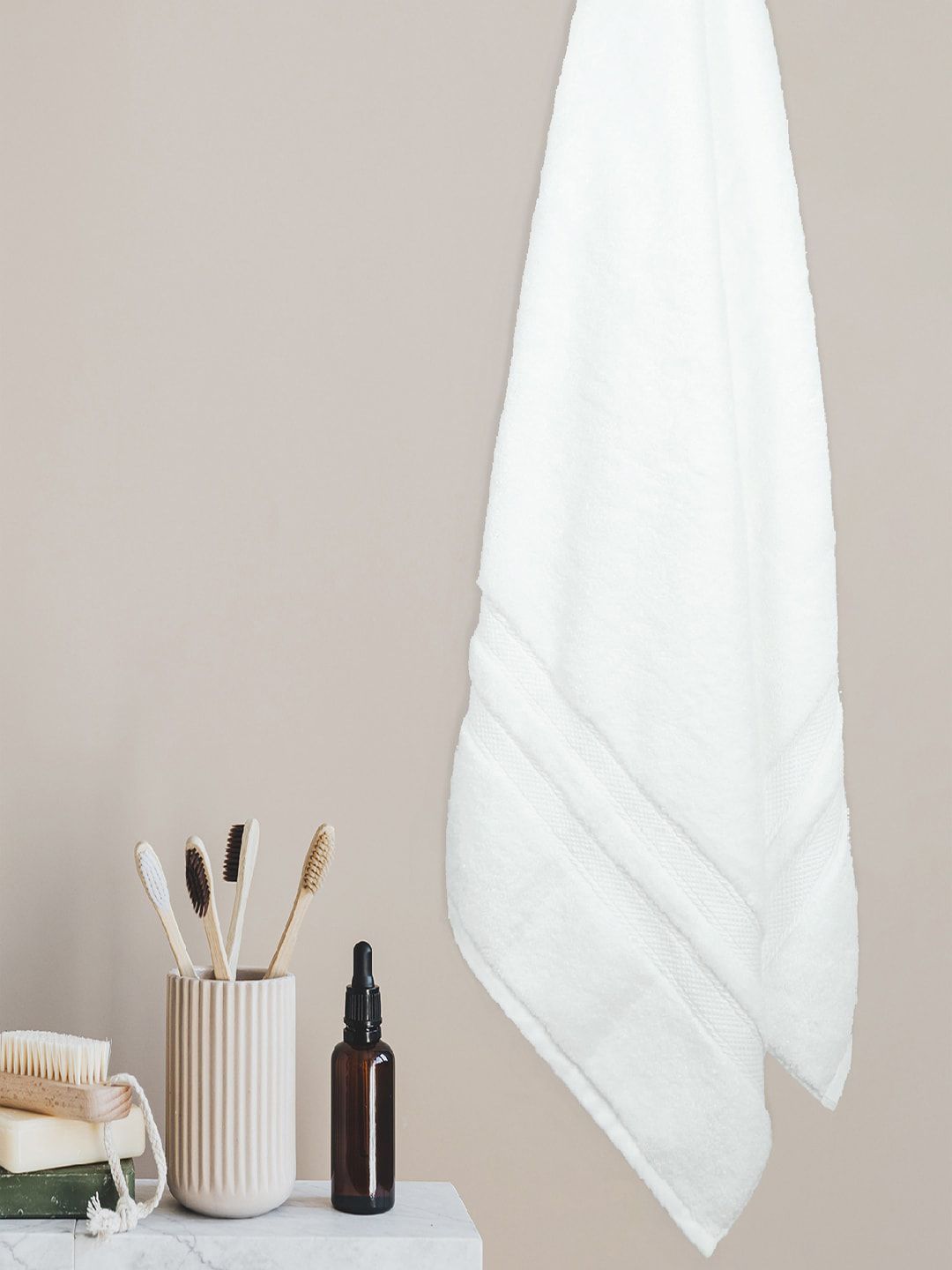 Trident White Solid 575 GSM Cotton Bath Towel Price in India