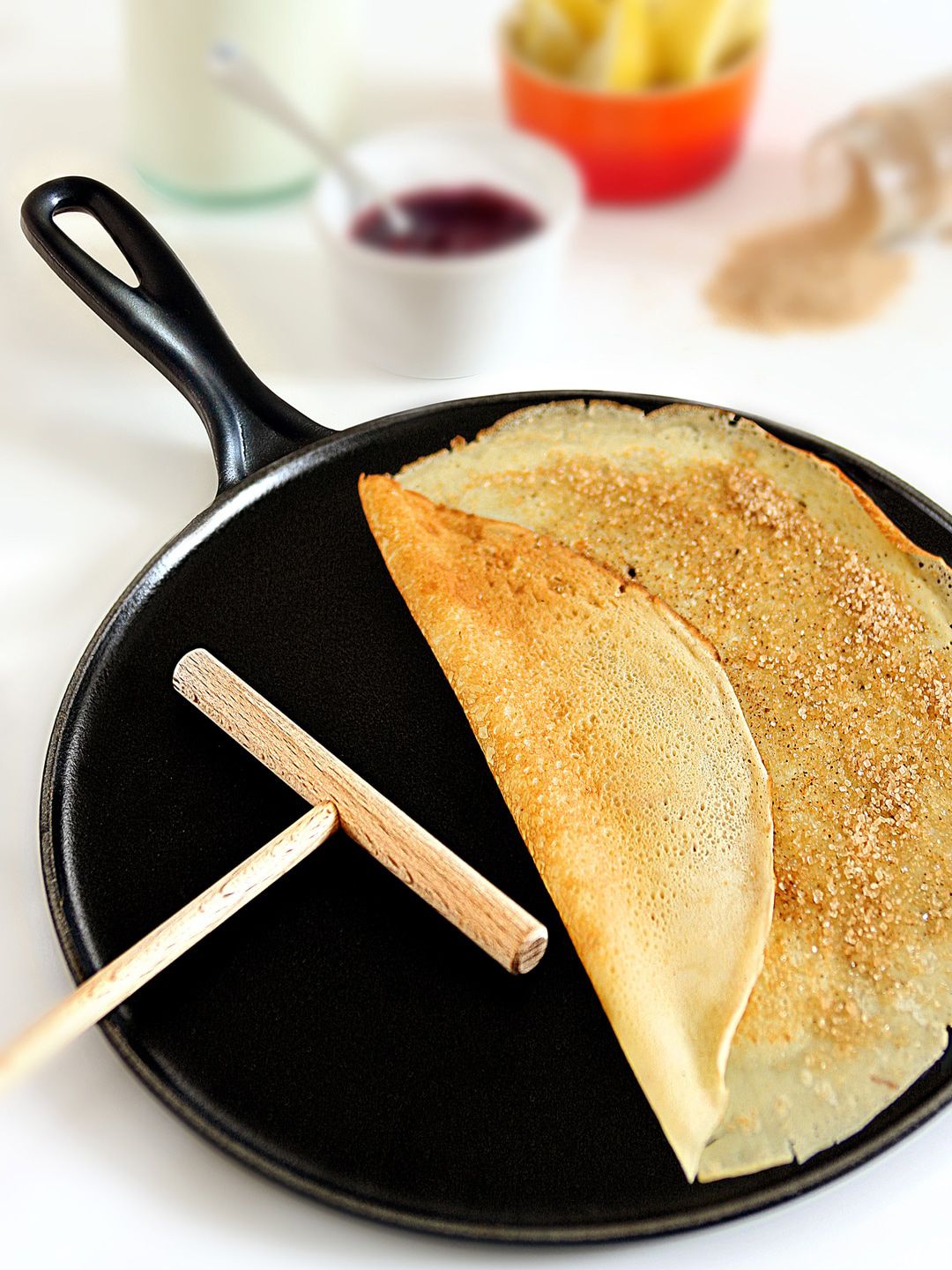 LE CREUSET Black Solid Crepe Pan Price in India