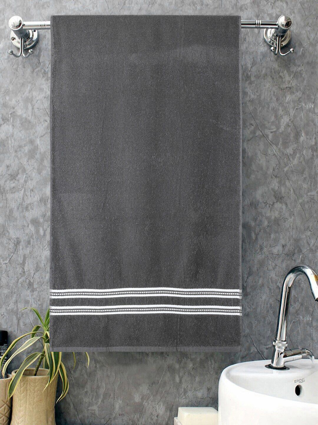 ROMEE Set Of 2 Pink & Grey Solid 500 GSM Cotton Bath Towels Price in India