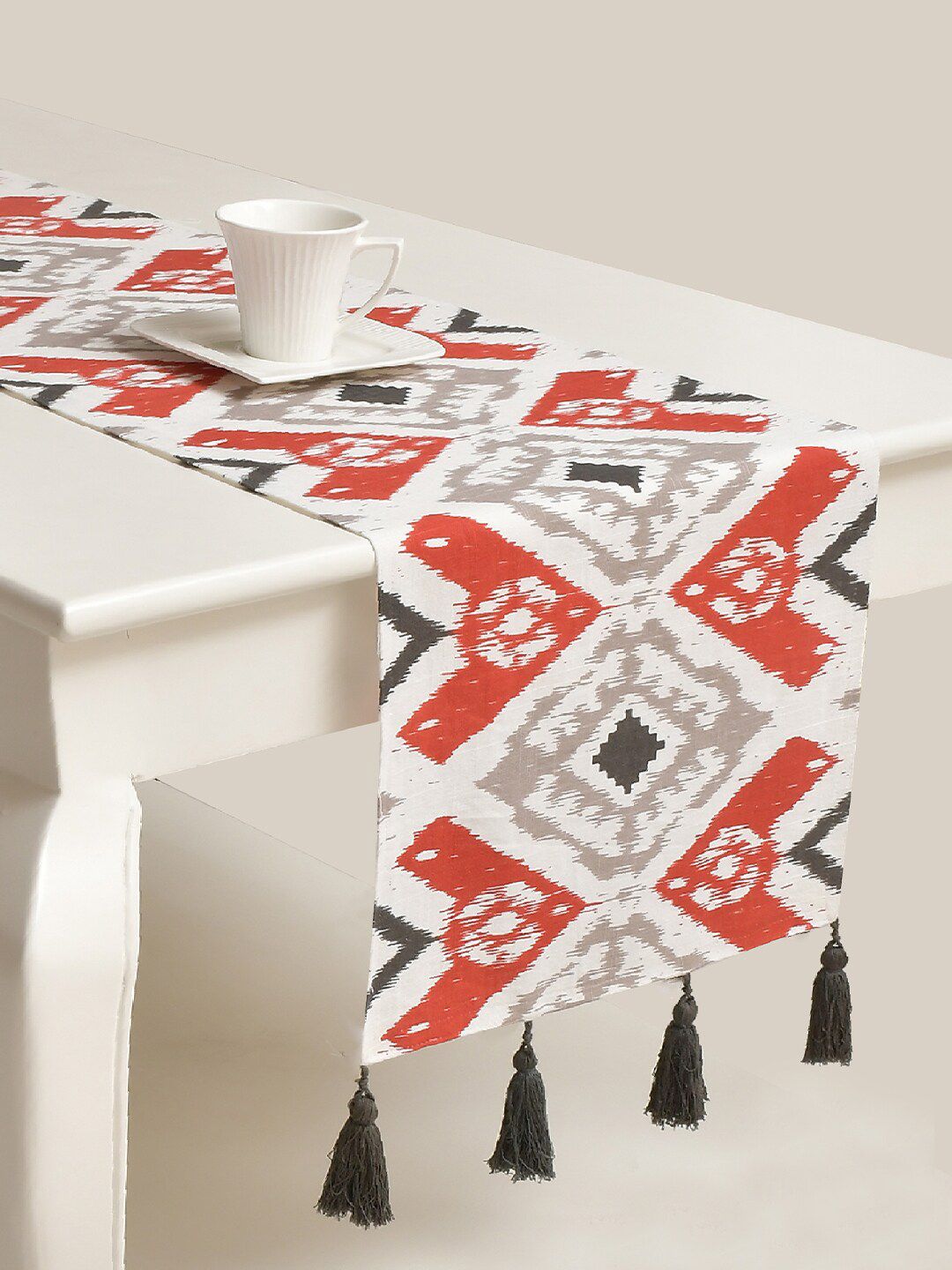 BLANC9 Red & Grey Printed Pure Cotton 6-Seater Table Runner Price in India