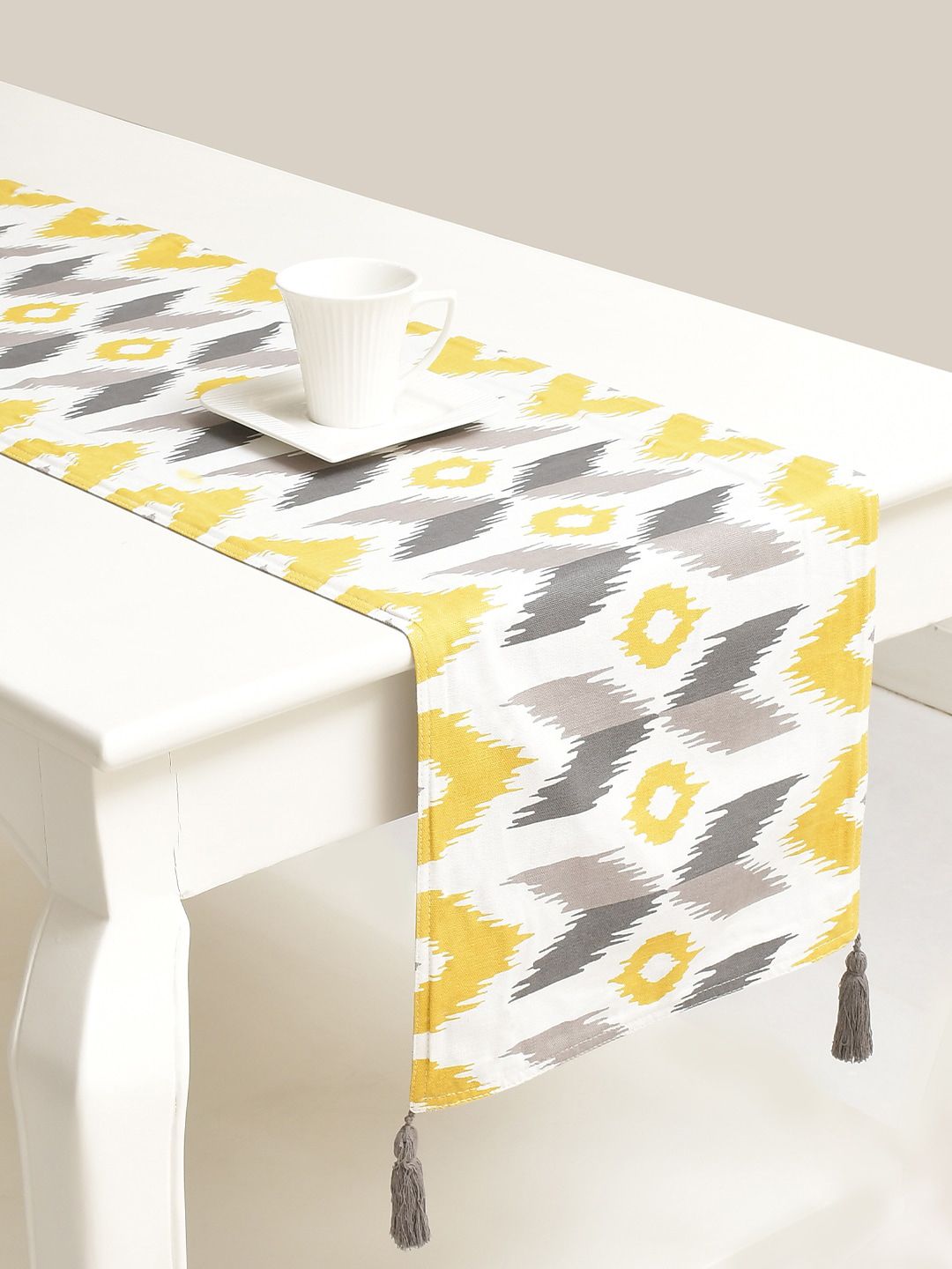 BLANC9 Yellow & Grey Printed Pure Cotton Table Runners Price in India
