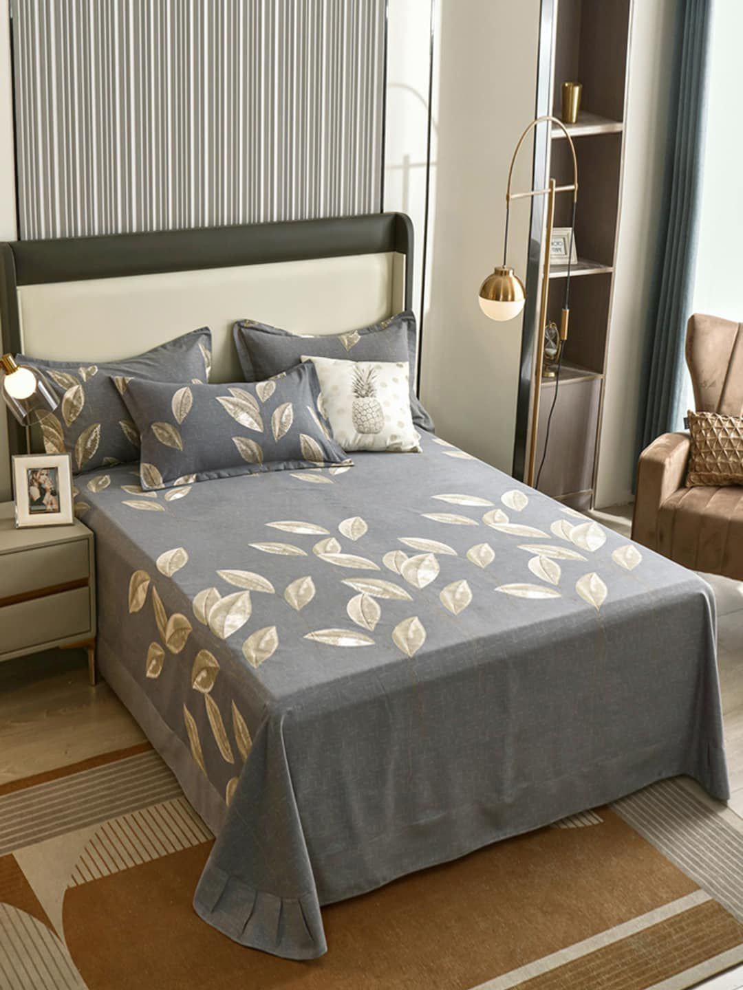 JC Collection Grey & Beige Floral 220 TC King Bedsheet with 2 Pillow Covers Price in India