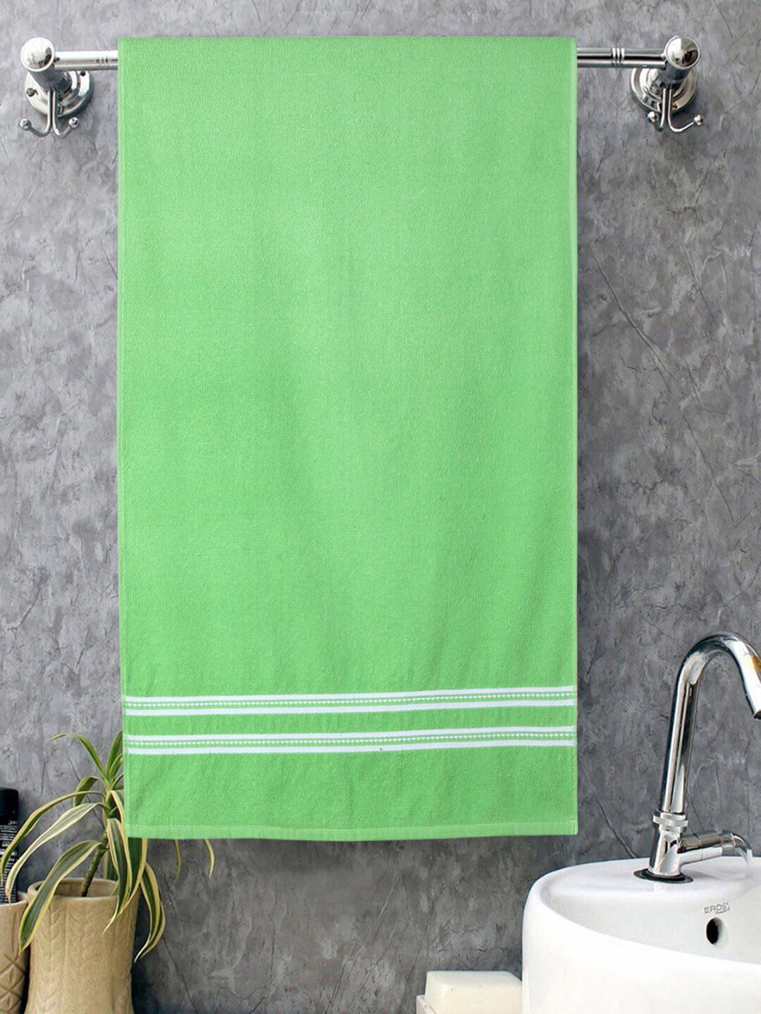 ROMEE Set Of 2 Green & Grey Solid 500 GSM Pure Cotton Bath Towel Price in India