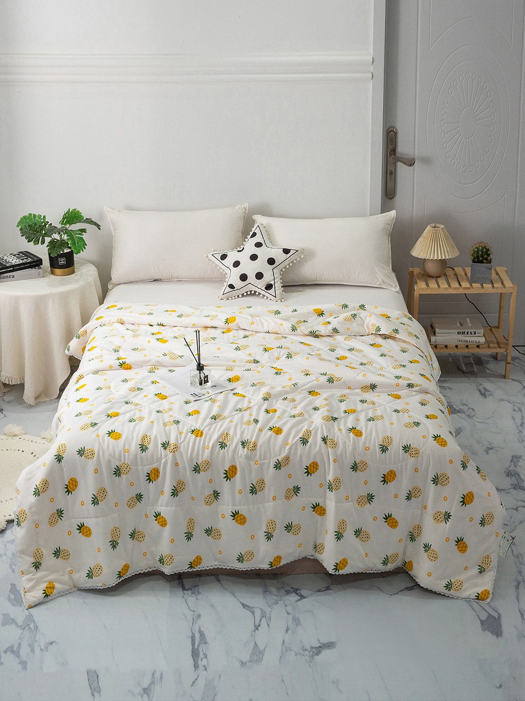 JC Collection White & Yellow AC Room 300 GSM Double Bed Quilt Price in India