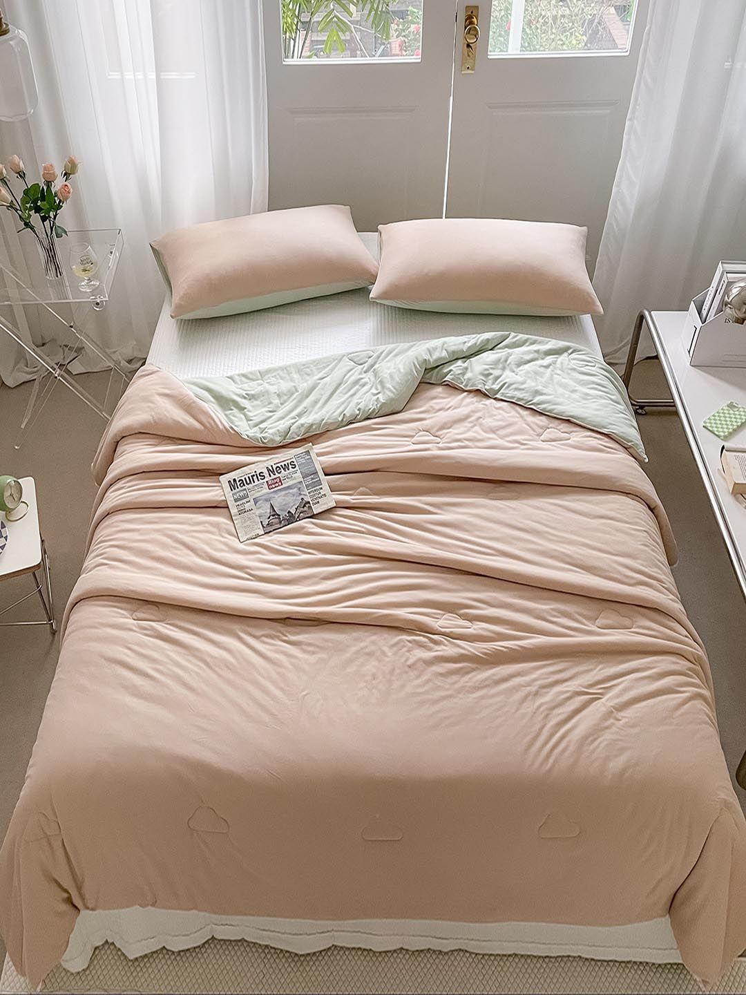 JC Collection Peach-Coloured & Green AC Room 400 GSM Single Bed Quilt Price in India