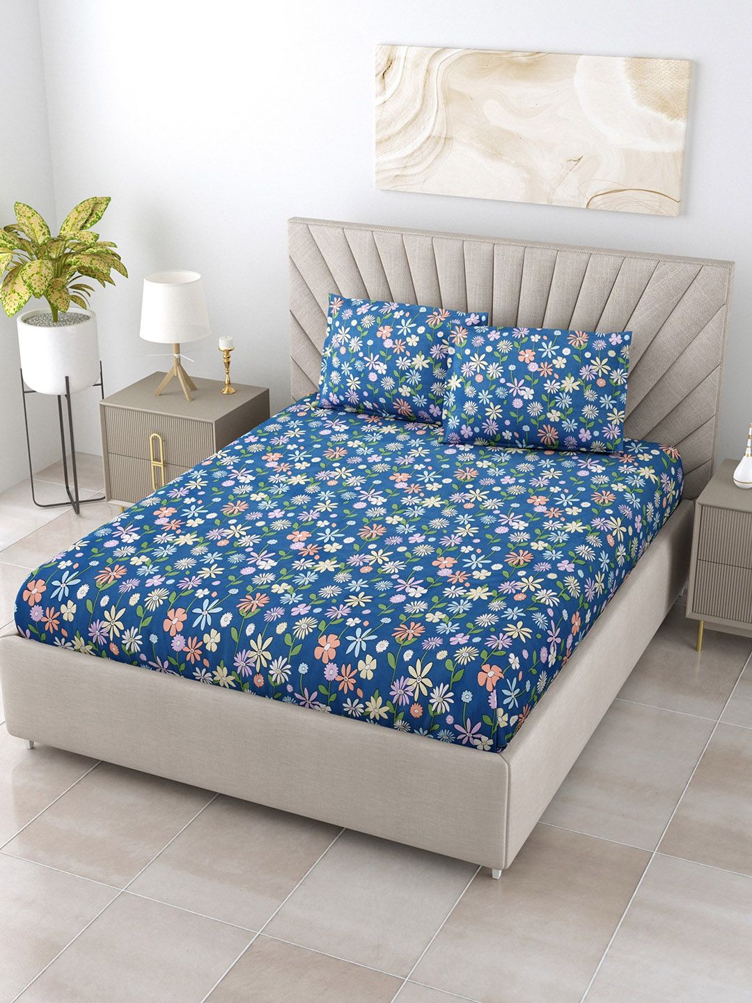 Salona Bichona Blue & Pink 144 TC Floral Polyester King Bedsheet with 2 Pillow Covers Price in India