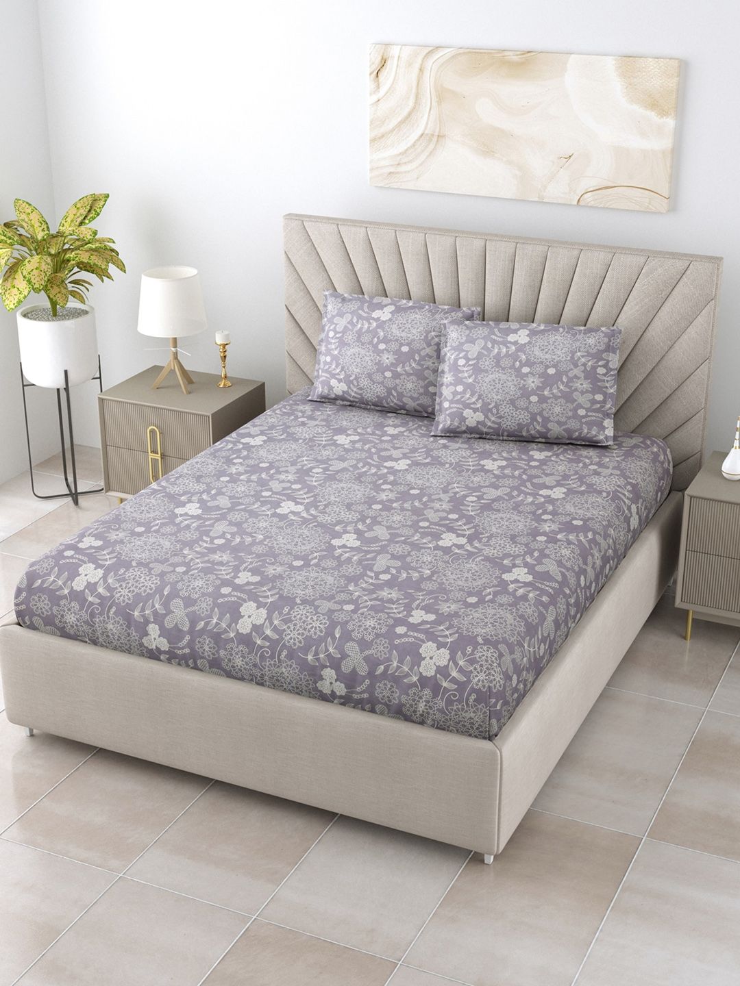 Salona Bichona Grey & White 180 TC Floral Polyester King Bedsheet with 2 Pillow Covers Price in India