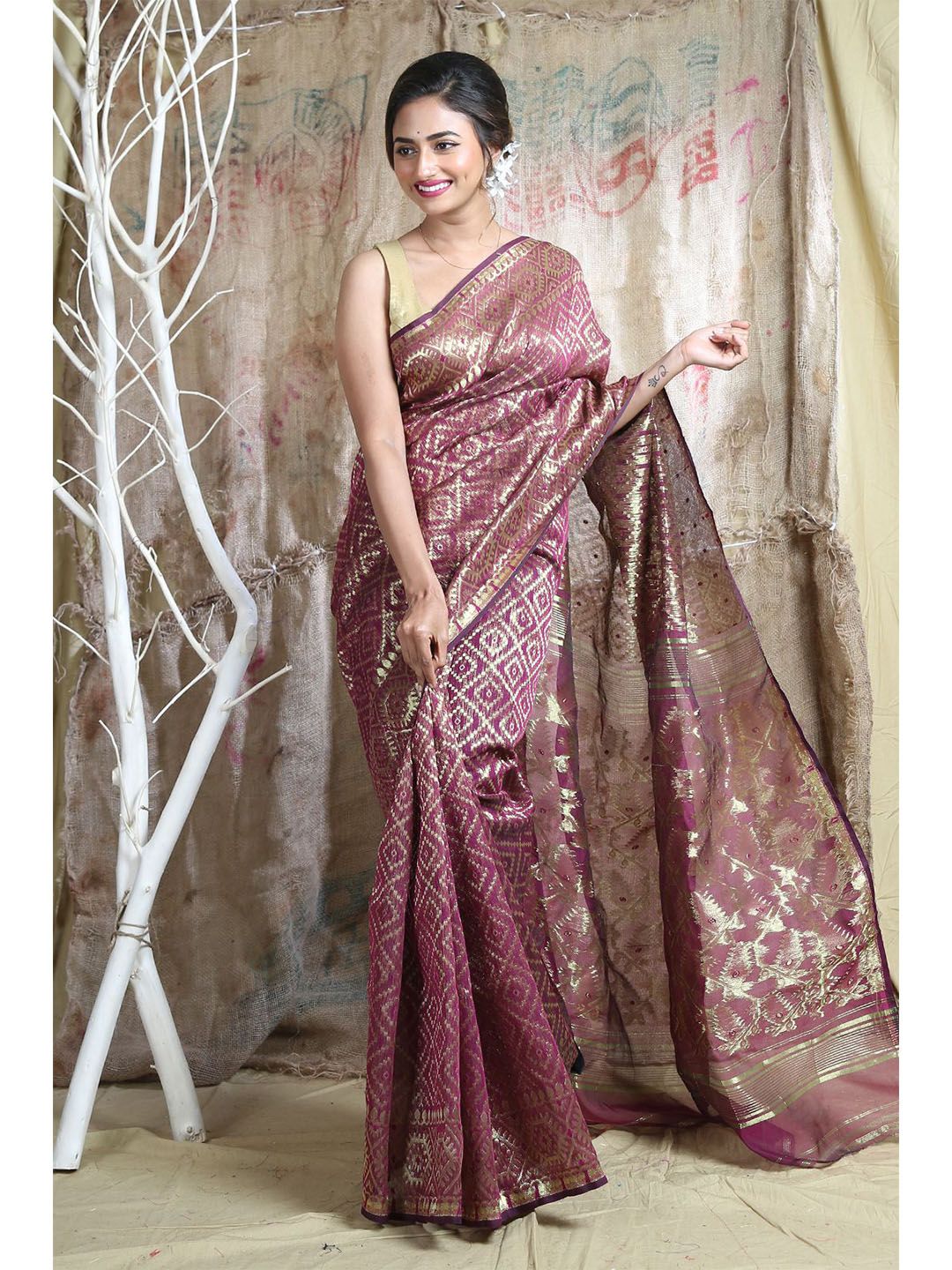 Arhi Purple & Gold-Toned Ethnic Motifs Zari Silk Cotton Jamdani Saree Price in India