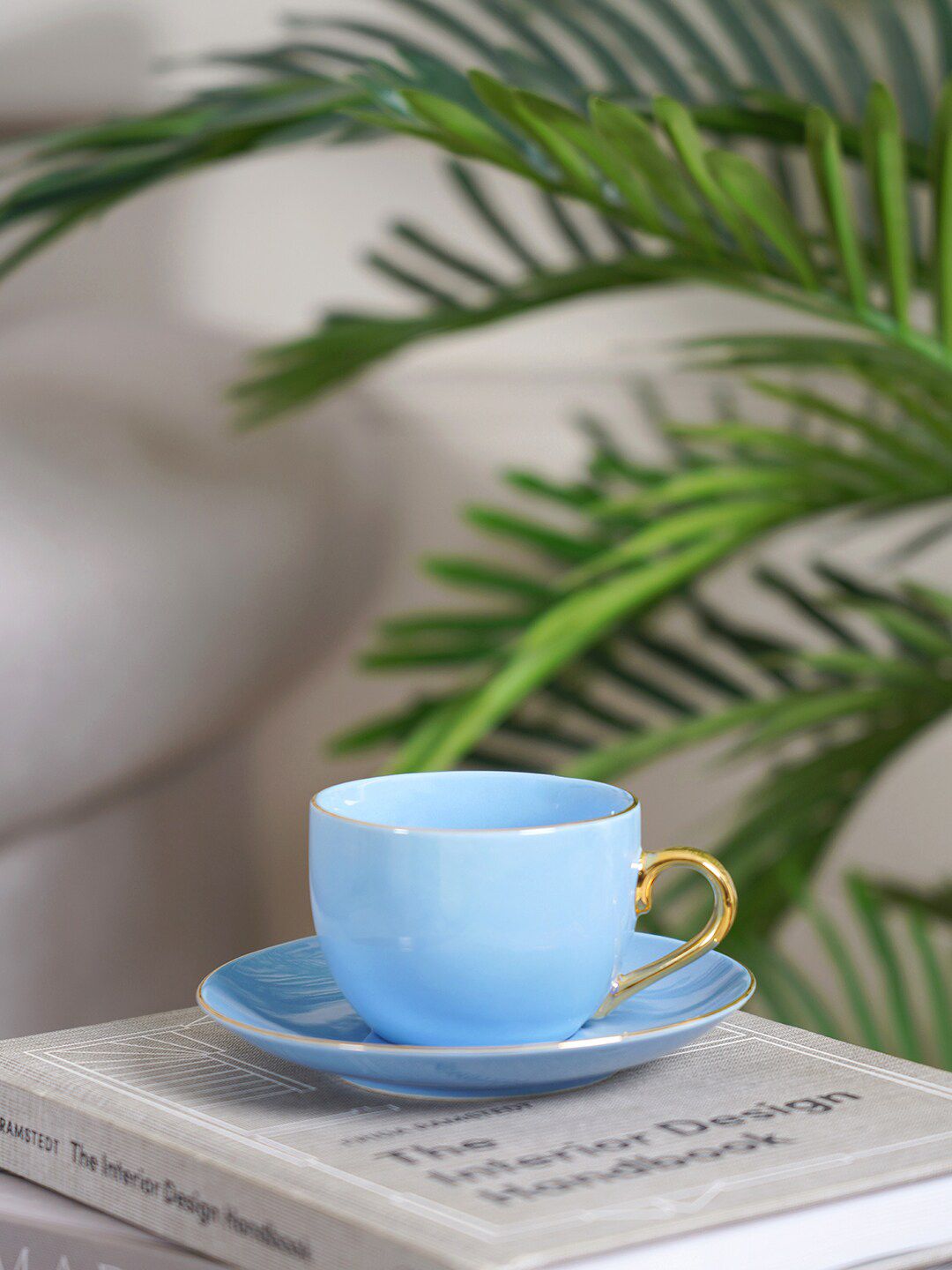Pure Home and Living Blue & Gold-Toned Solid Porcelain Glossy Cups and Saucers Set of Cups and Mugs Price in India