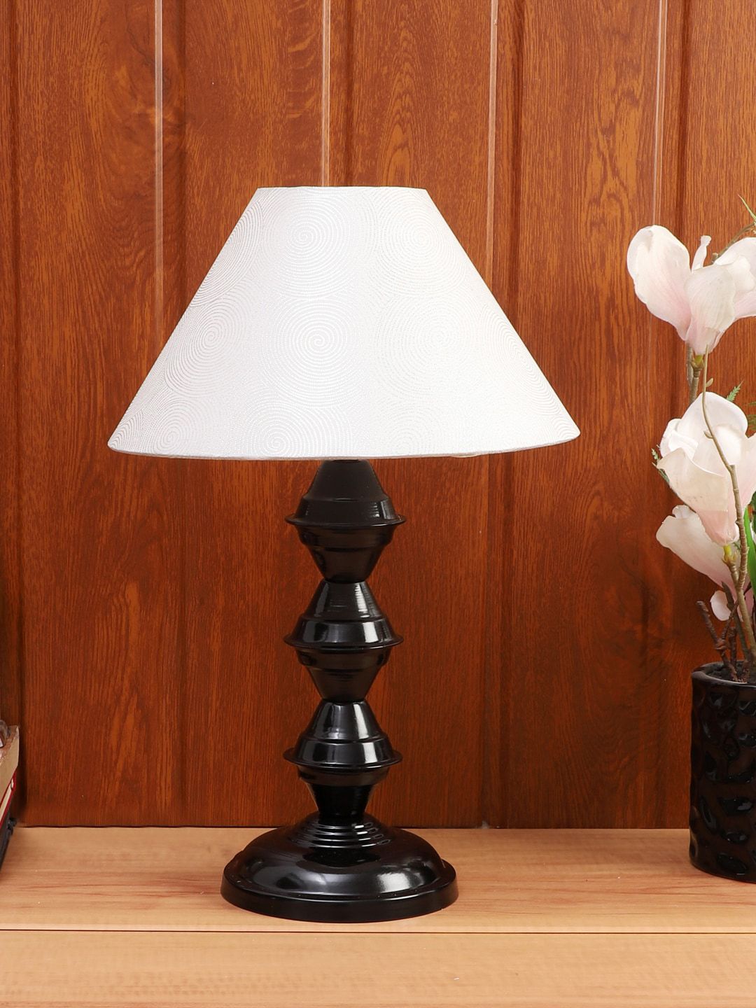 foziq Black & White Printed Triangle Shaped Table Lamp With Shade Price in India