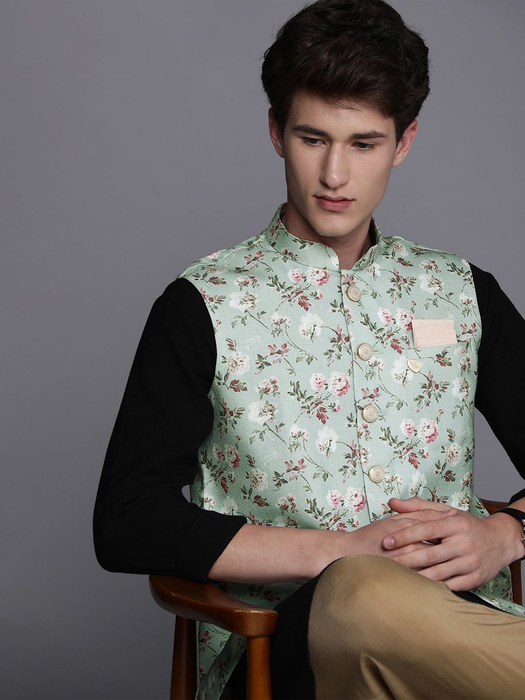 Manyavar Men Green & Red Floral Printed Nehru Jacket
