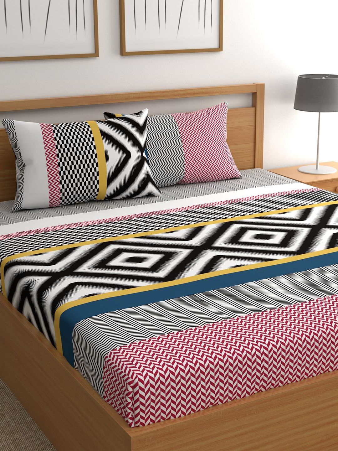 CHHAVI INDIA Black & White 210 TC Geometric Queen Bedsheet with 2 Pillow Covers Price in India