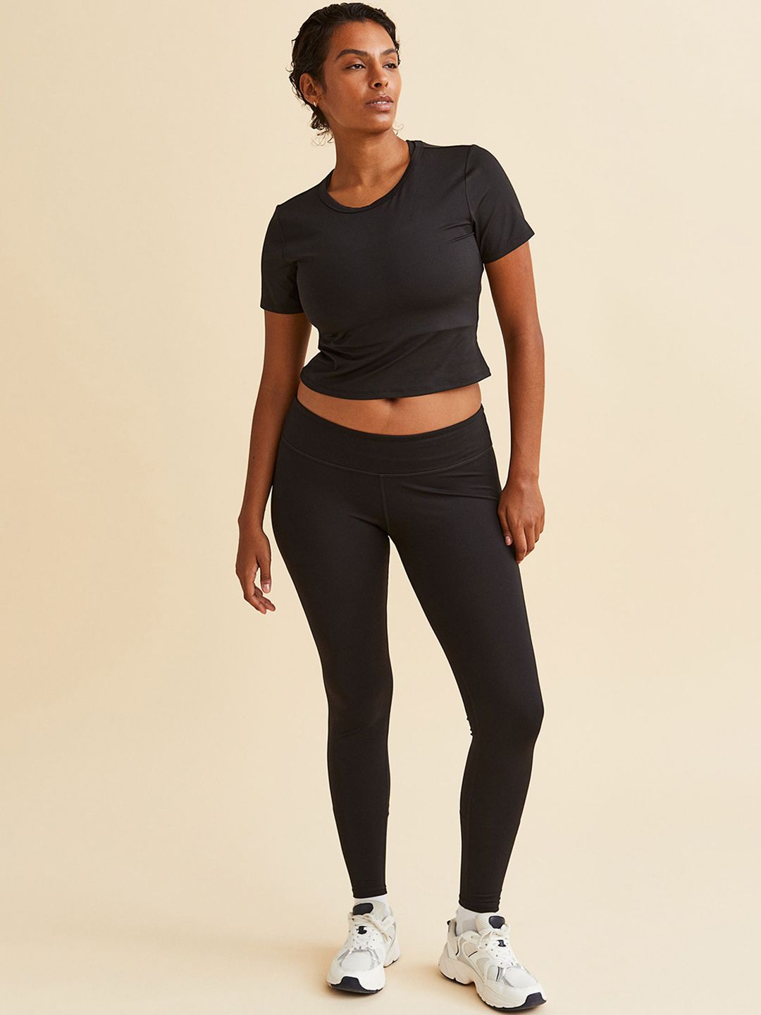 H&M Women Black Low Waist Sports Tights Price in India