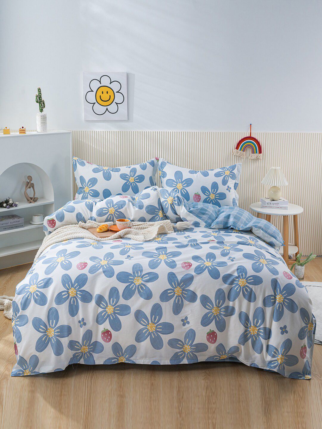 JC Collection Blue & White Printed Pure Cotton Double King Bedding Set Price in India