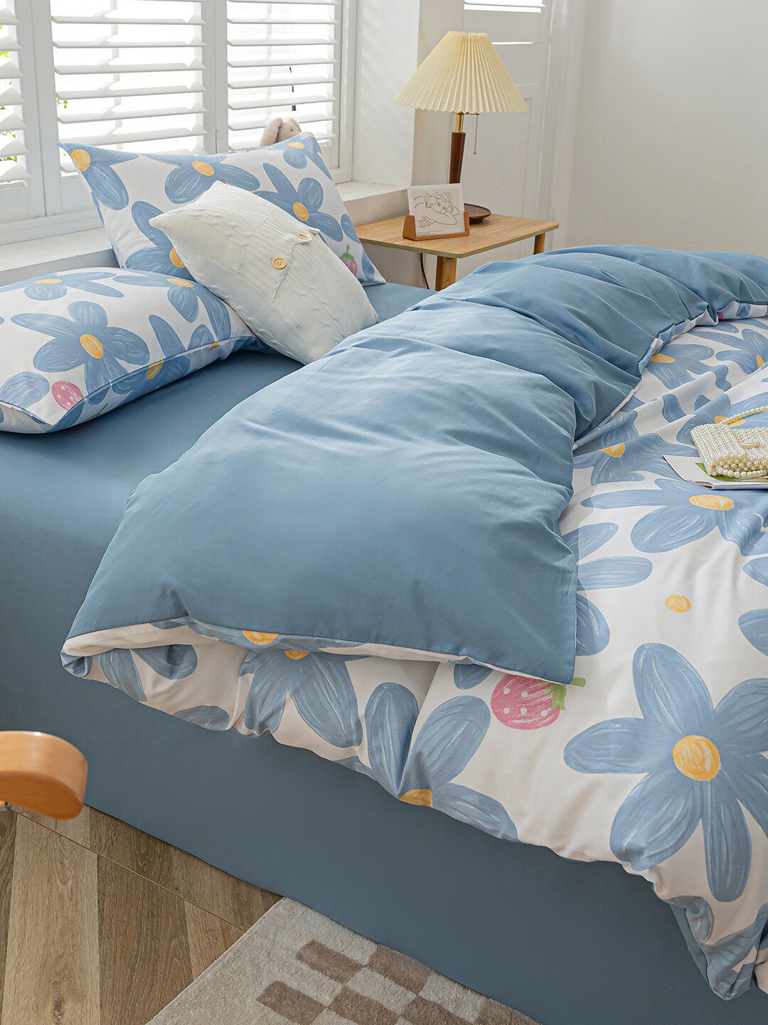 JC Collection Blue & White Printed Double Queen Bedding Set Price in India