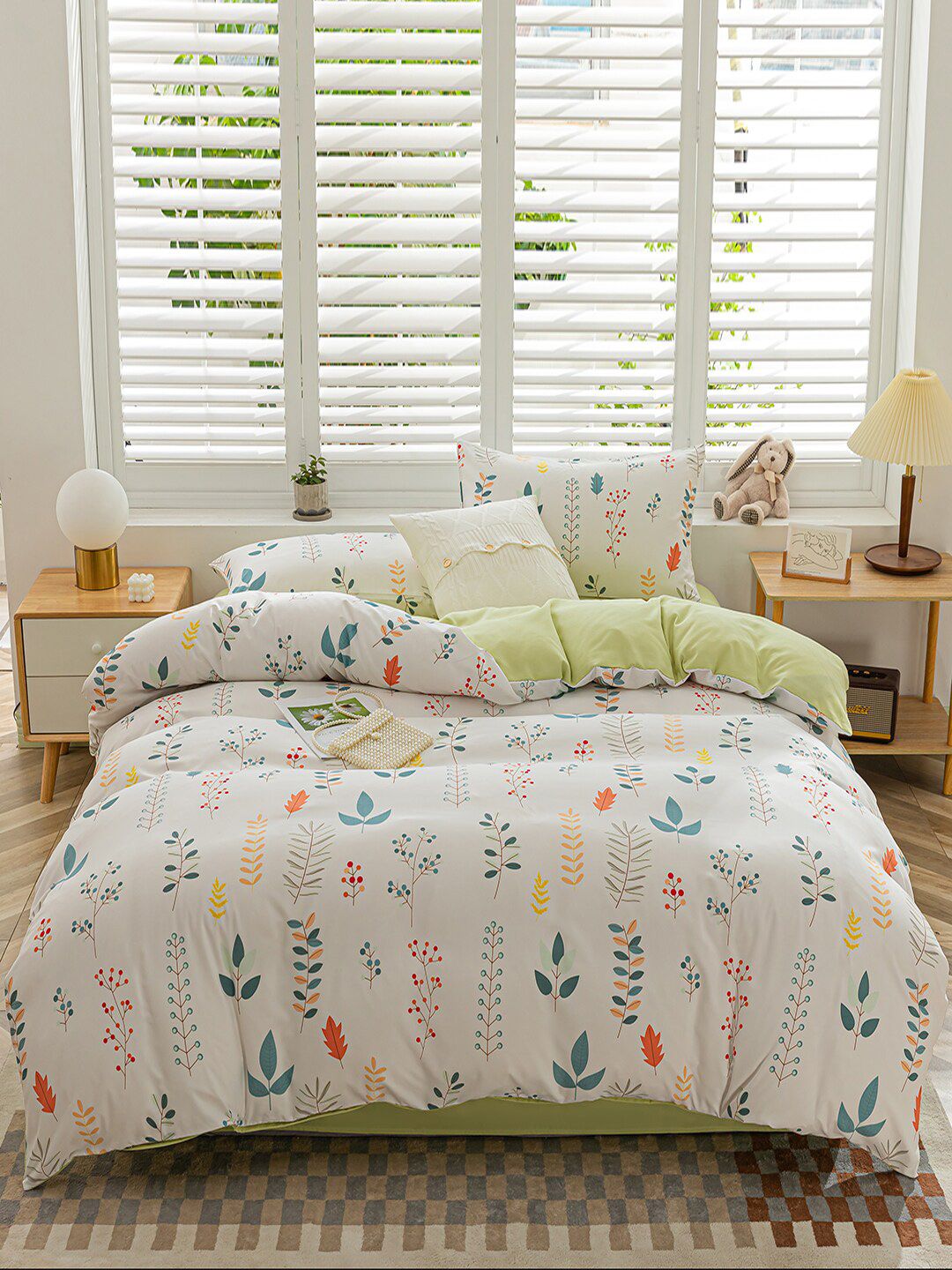 JC Collection Green & White Printed Poly Cotton Bedding Set with Quilt Cover Price in India