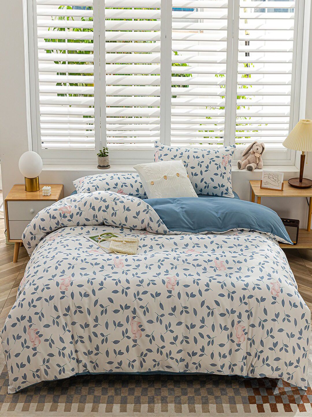 JC Collection White & Blue Printed Double Queen Bedding Set With 2 Pillow Covers & Quilt Cover Price in India