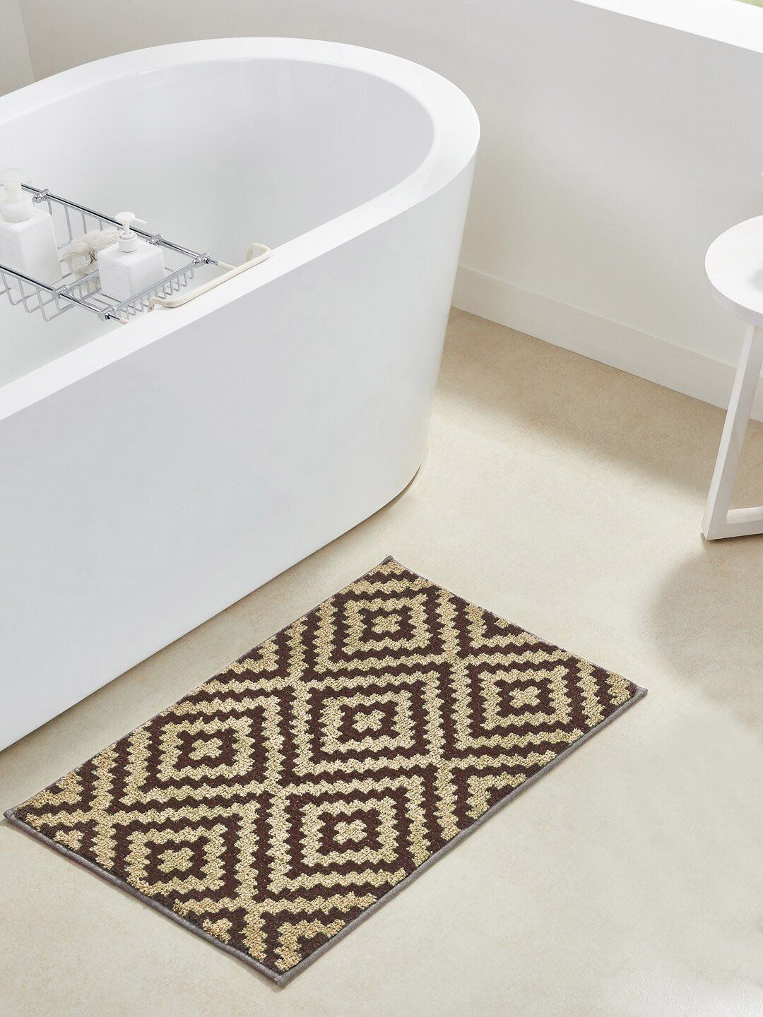 Pano Brown & Beige Knitted 1902 GSM Bath Rug Price in India