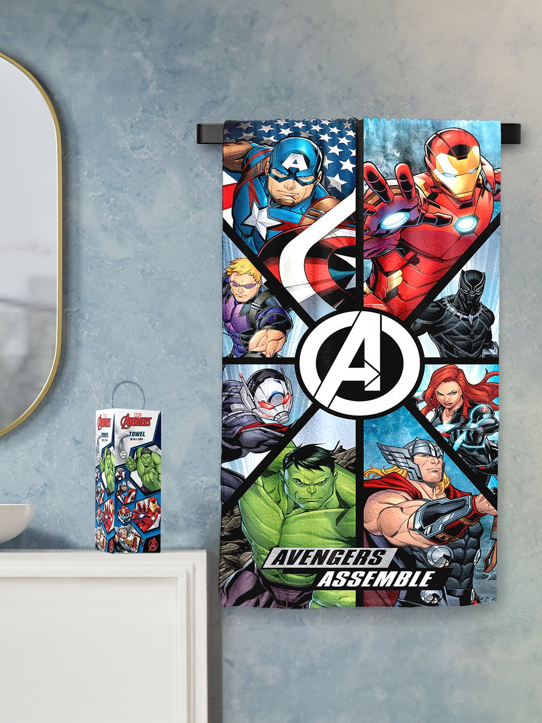 YK Boys Blue & Red 380 GSM Avengers Printed Cotton Bath Towels