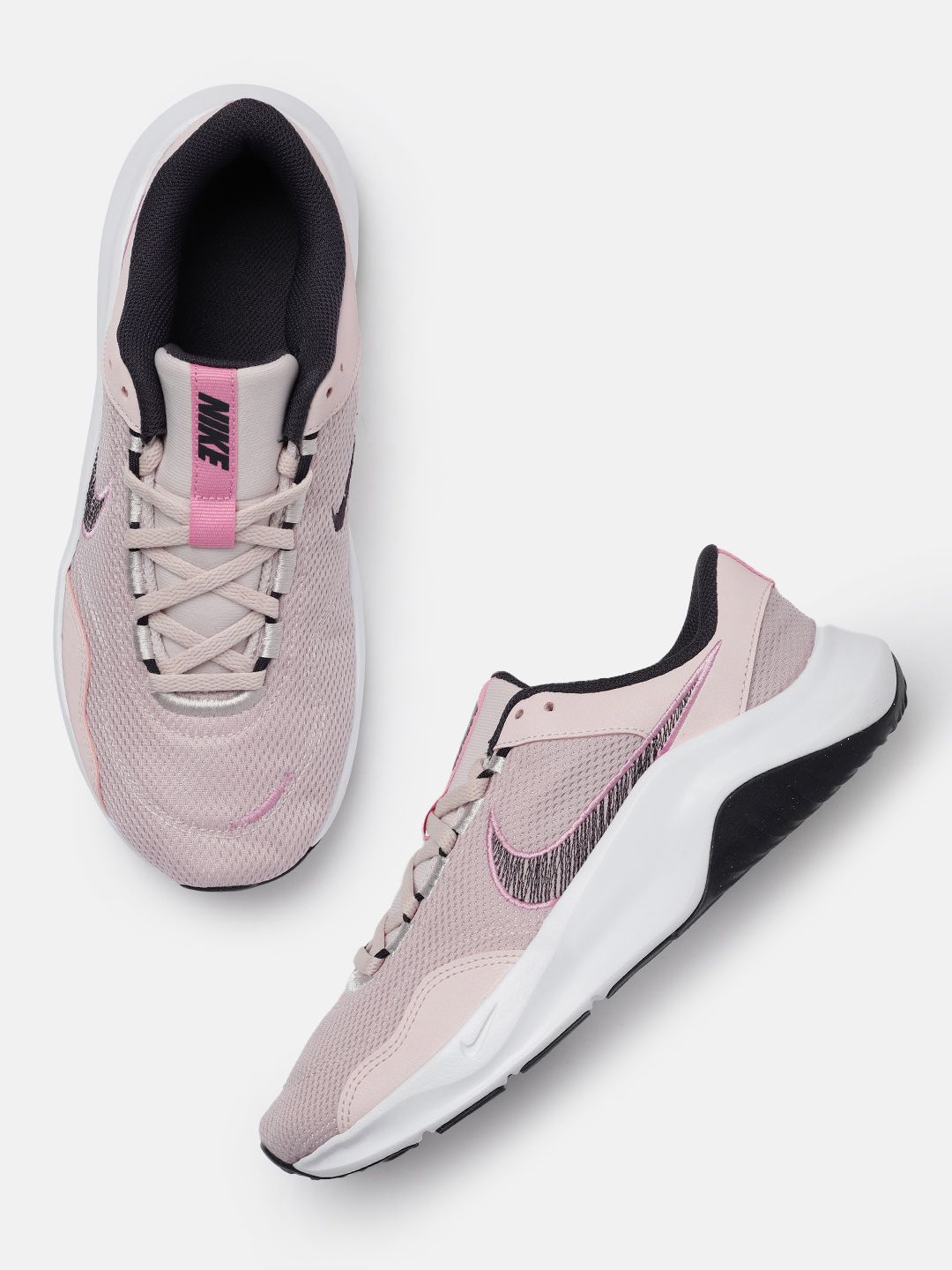 Nike Women Solid Legend Essential 3 Next Nature Regular Training Shoes Price in India