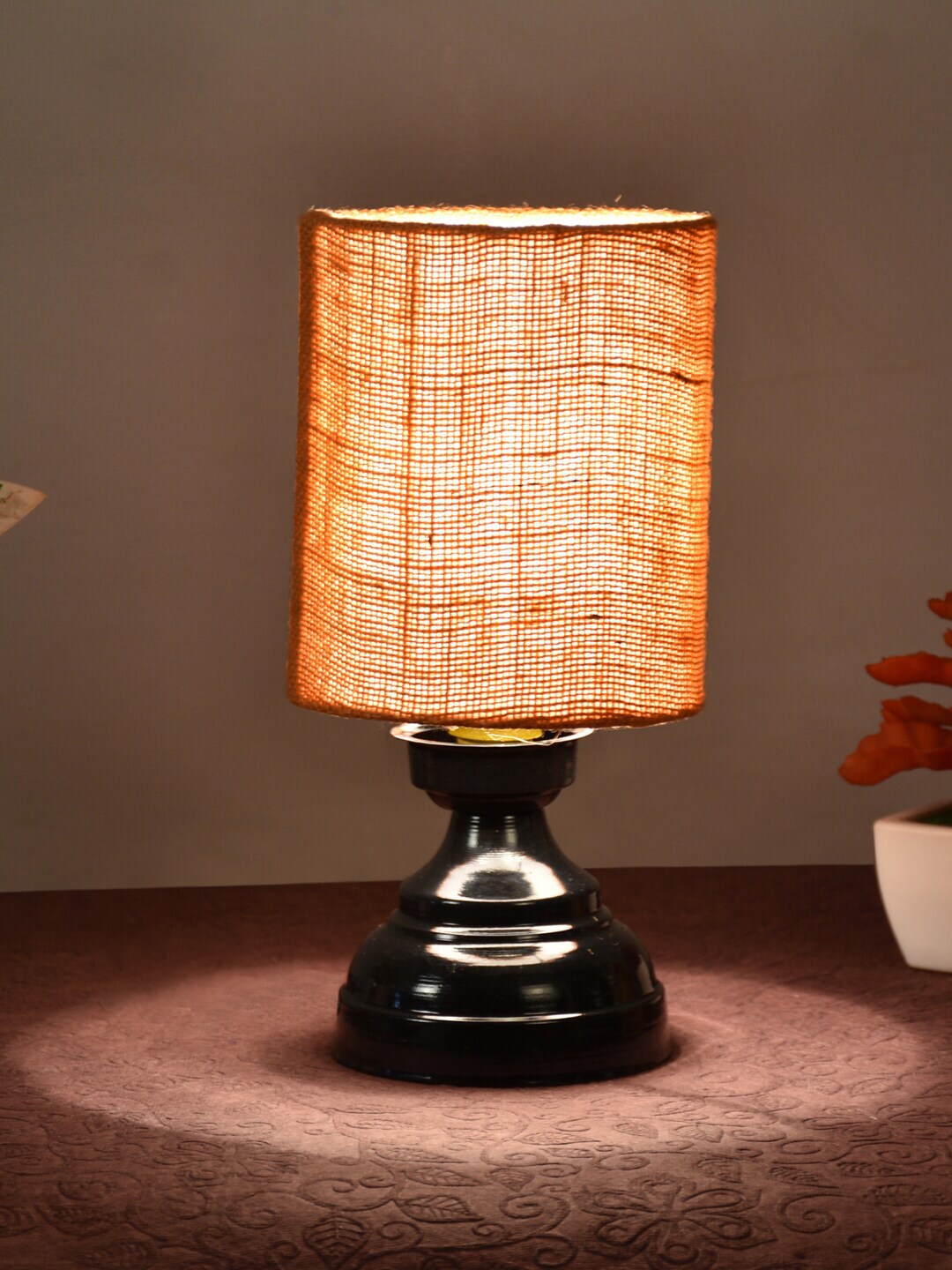 foziq Black & Peach Textured Table Lamp Price in India