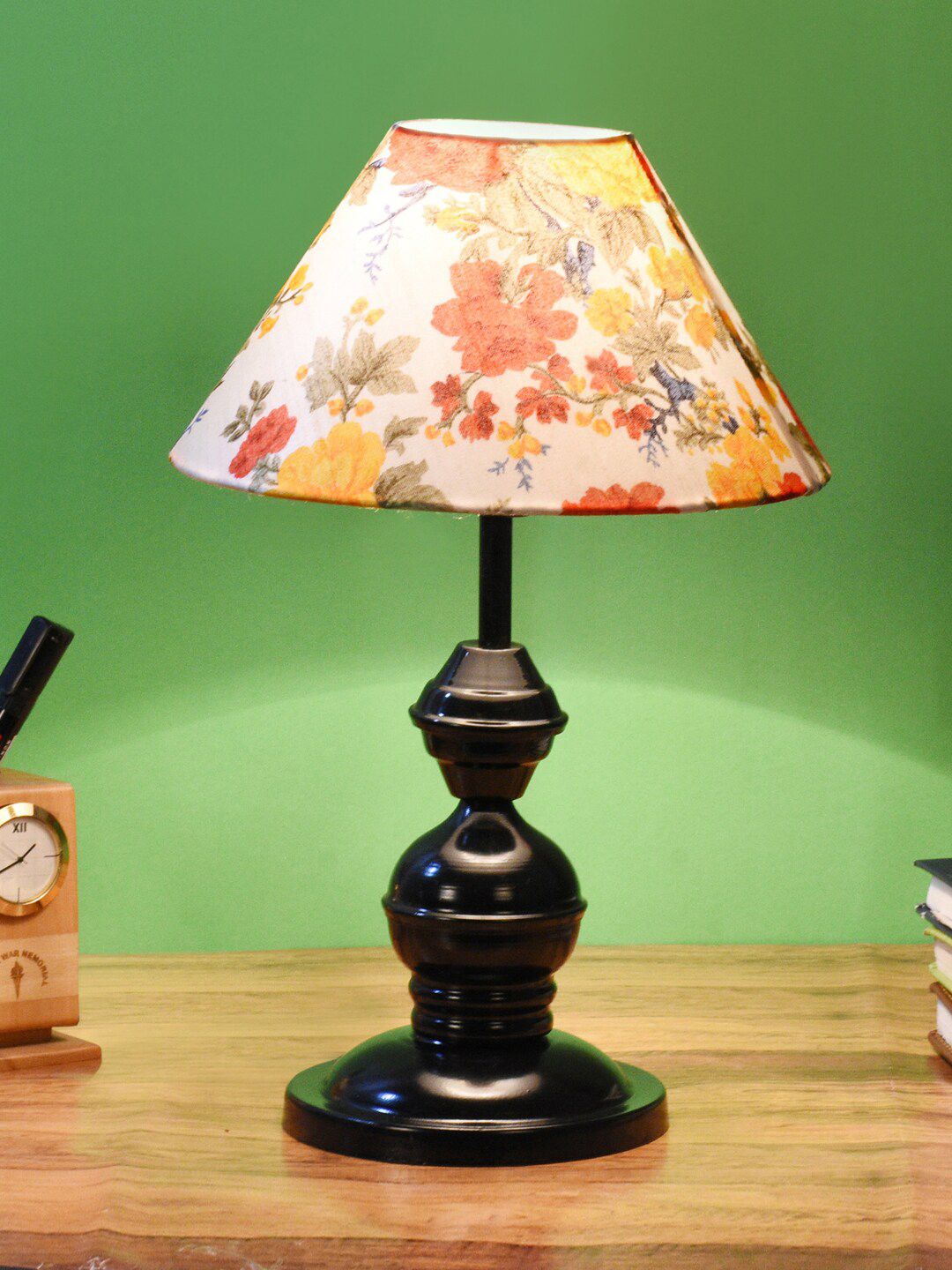 foziq Black & White Printed Table Lamp Price in India