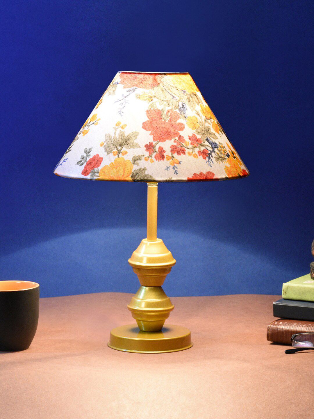 foziq Gold & White Printed Metal Table Lamp Price in India