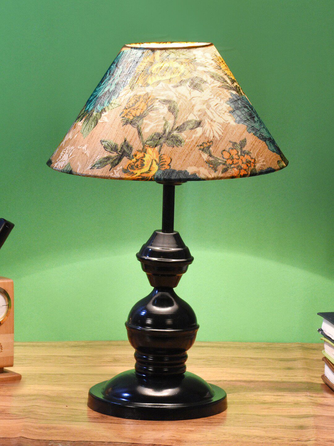 foziq Black Printed Triangle Table Lamps Price in India