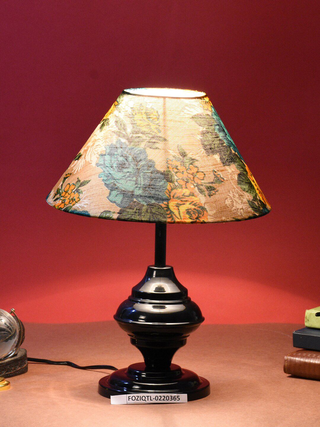 foziq Black Solid Triangle Printed Metal Table Lamp Price in India