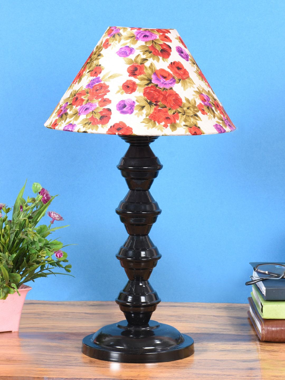 foziq Black & White Printed Triangle Metal Table Lamp Price in India